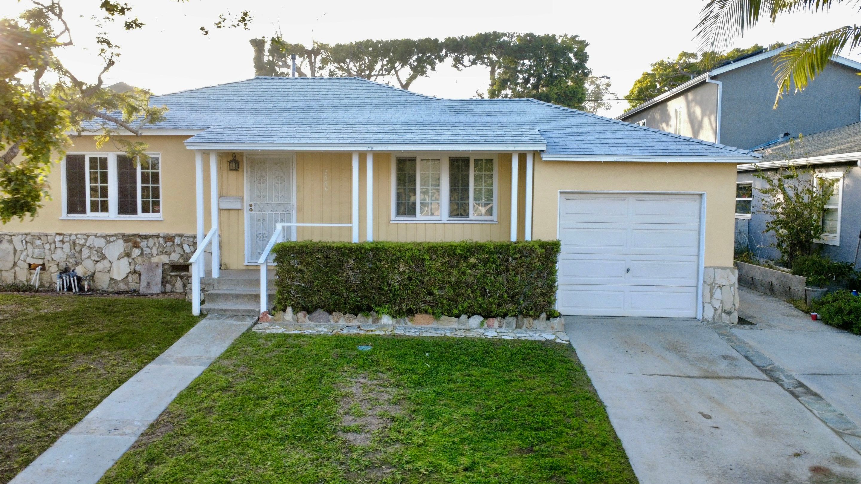 Project in Manhattan Beach, CA by Hull Brothers Roofing