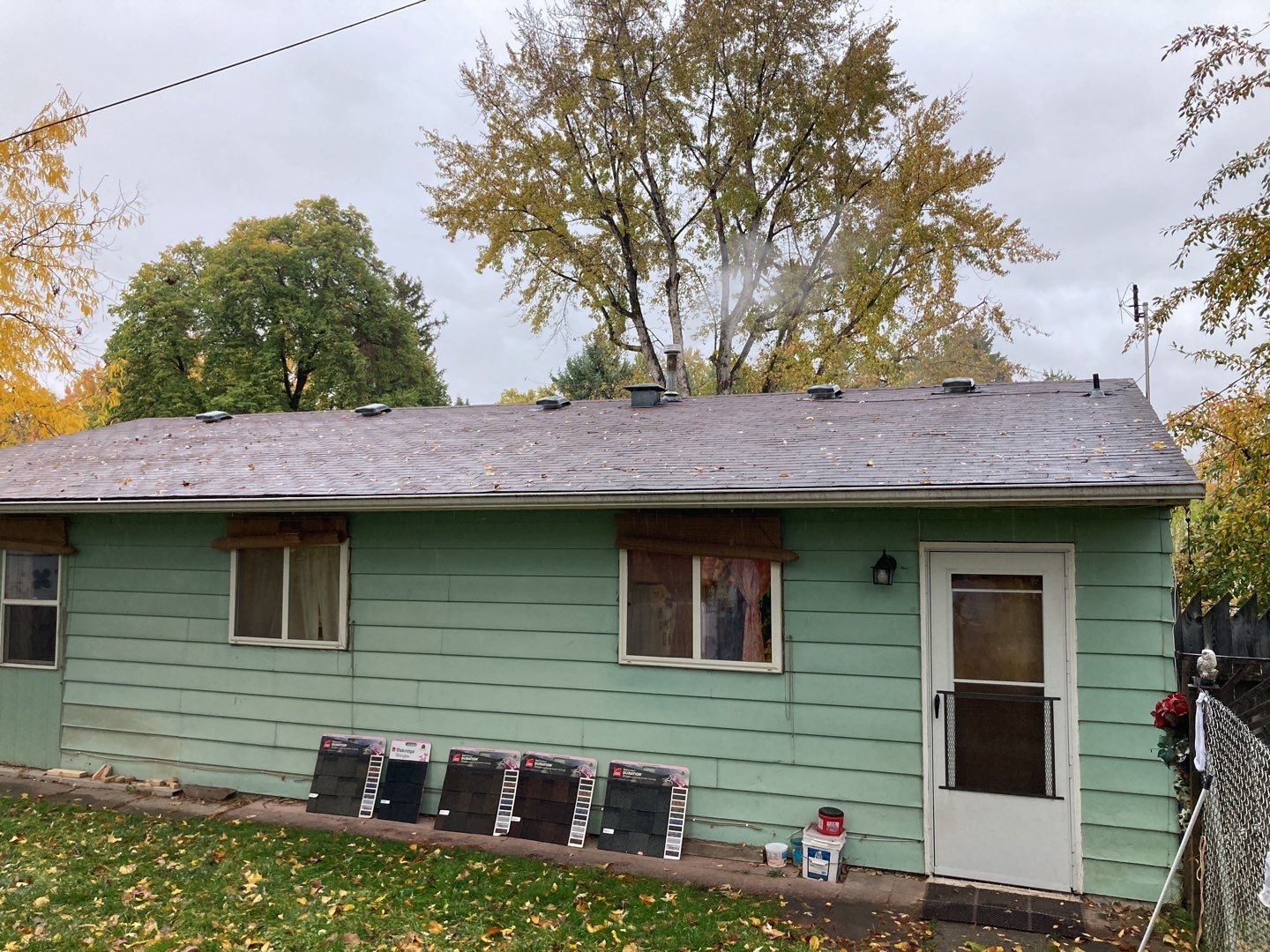 Boise home with new Duration Shingles in Desert Tan color by ID Roofing LLC