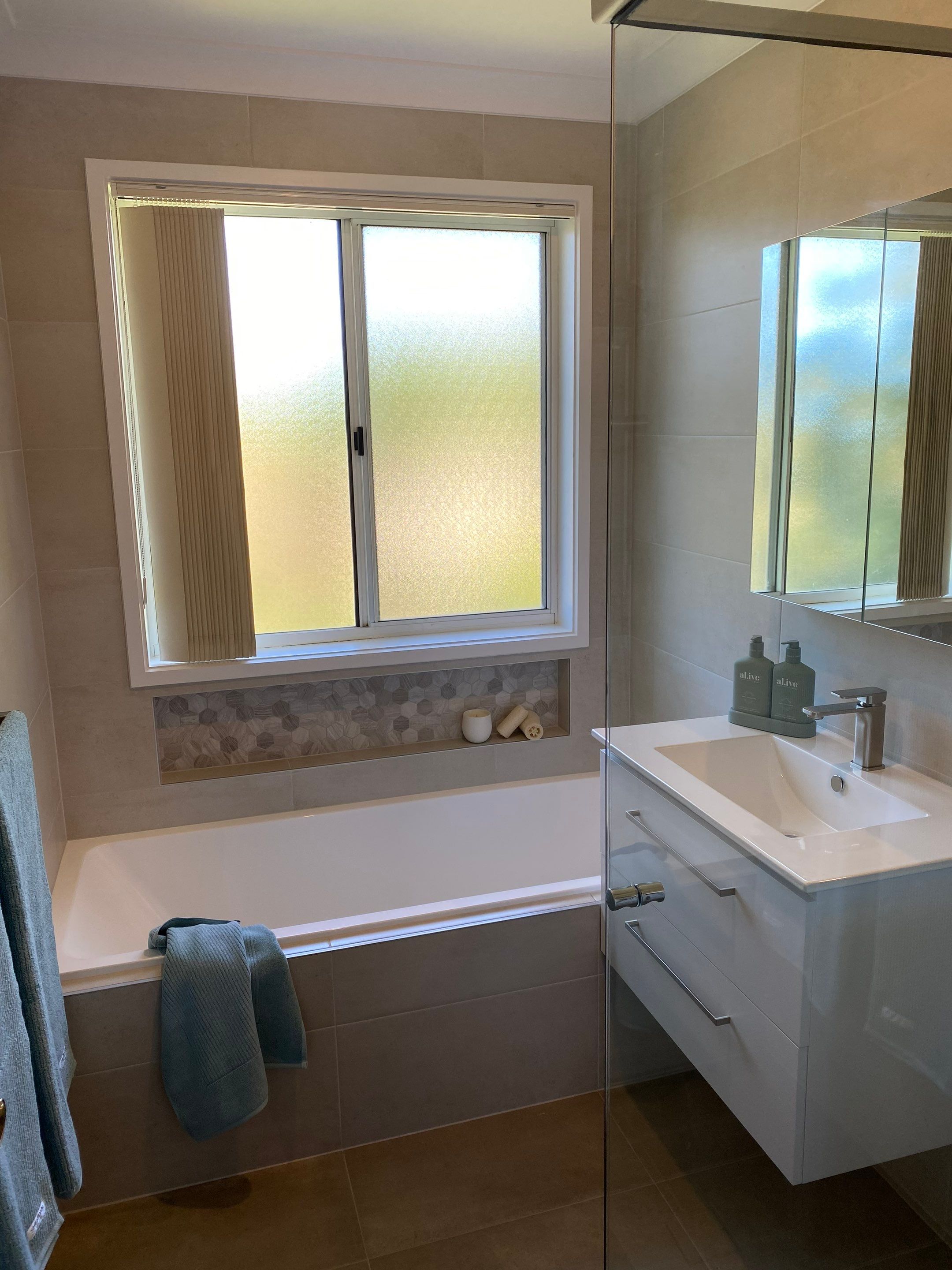 Double Bathroom & Double Toilet Renovation by Re-seal Bathrooms