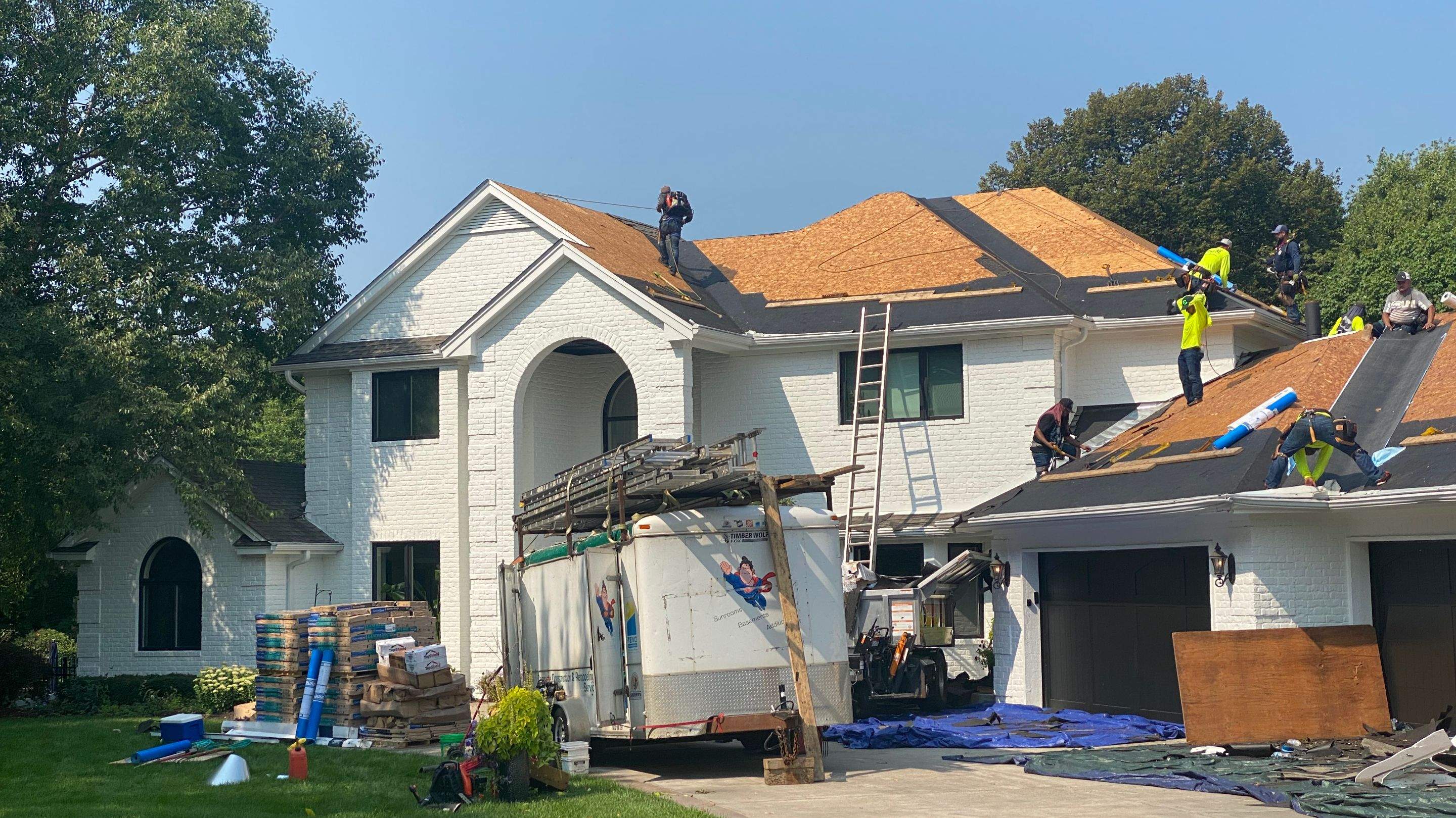 Residential Roofing Installation using Certainteed Landmark Moire Black by MODERN EXTERIOR SYSTEMS