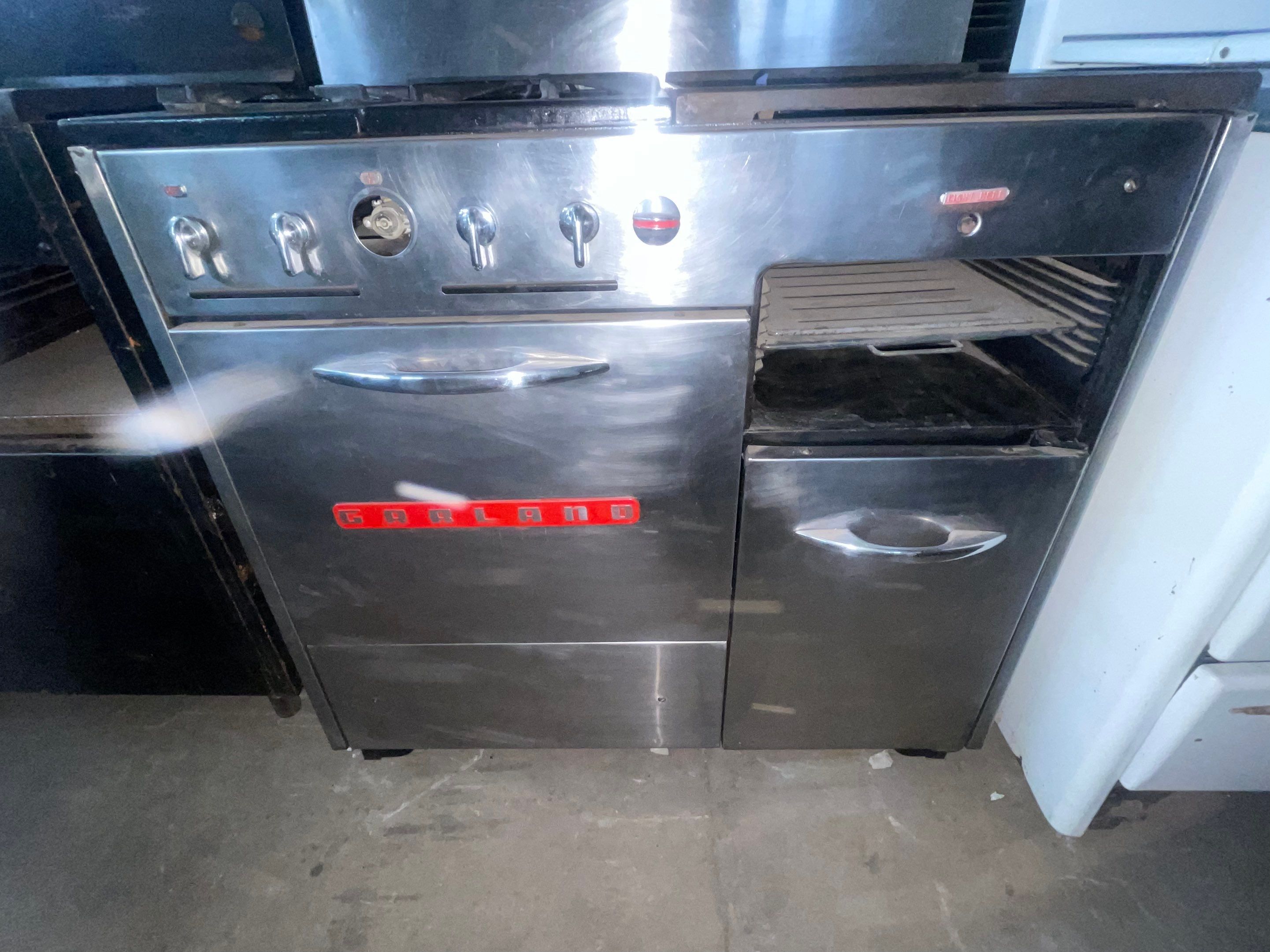 Stoves for Sale as of December 2023 by Belgrove Appliance Inc