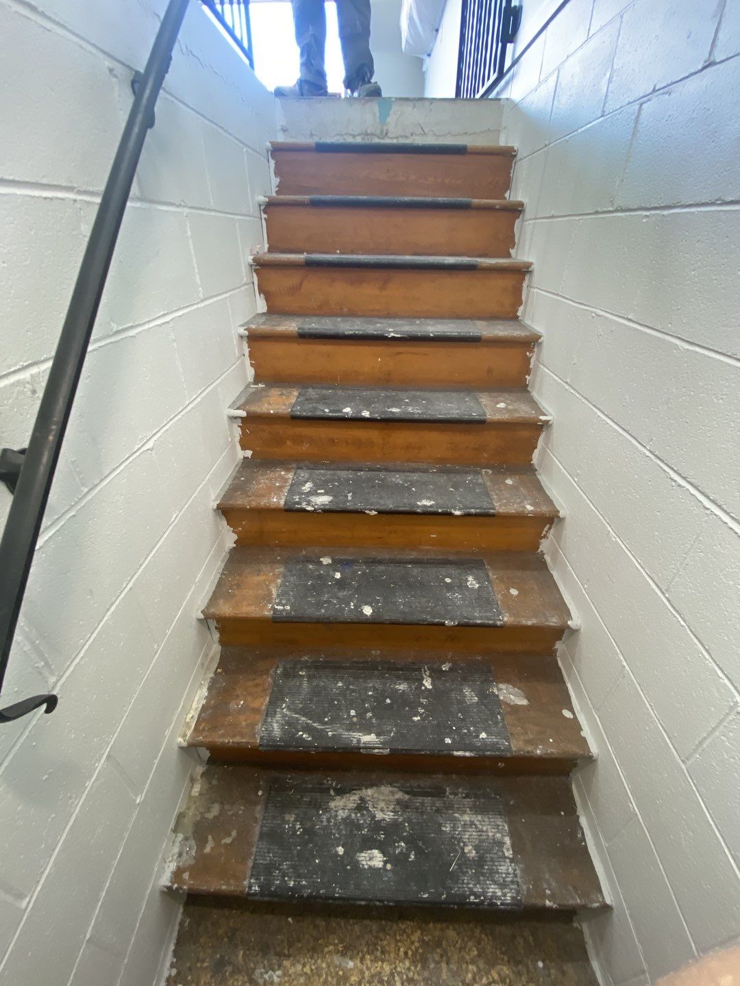 Garage Floor with Stairs using Buckeye and Slate Stone by Your1DayFloor.com