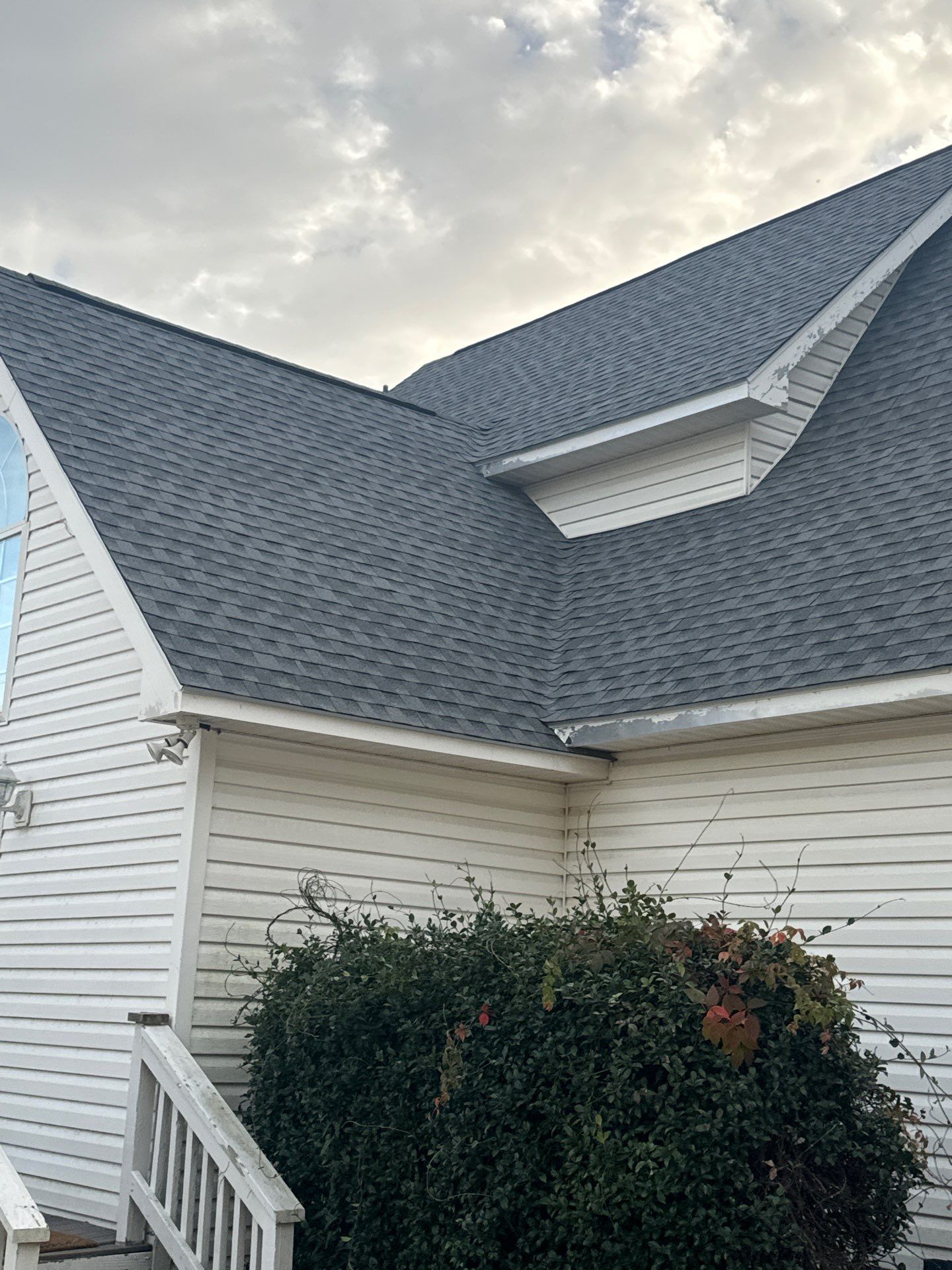 GAF HDZ - Oyster Grey by Linta Roofing