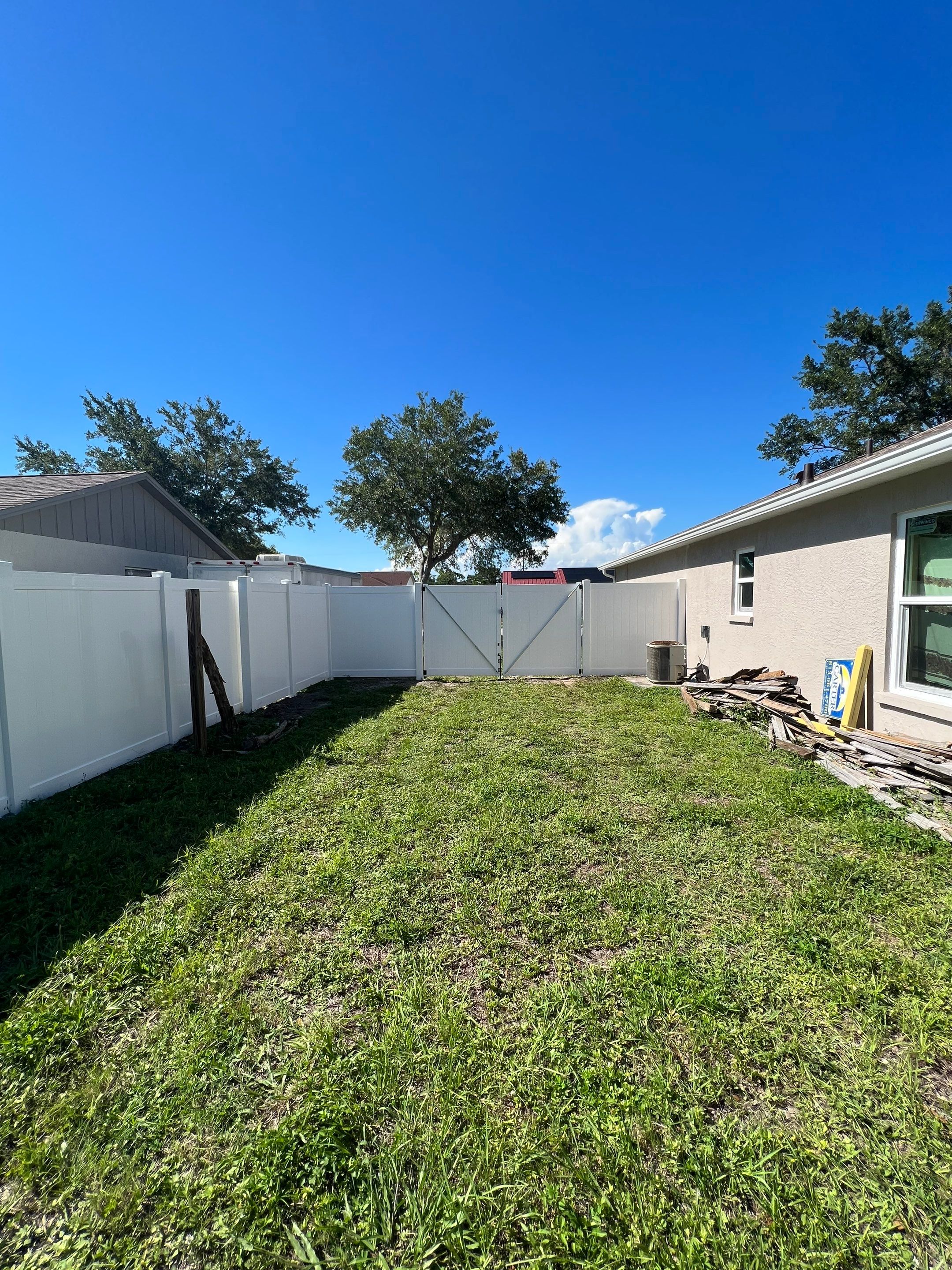 Palmetto, FL 6ft. Tall White Vinyl Privacy Fence  by Asap fence and gates, LLC