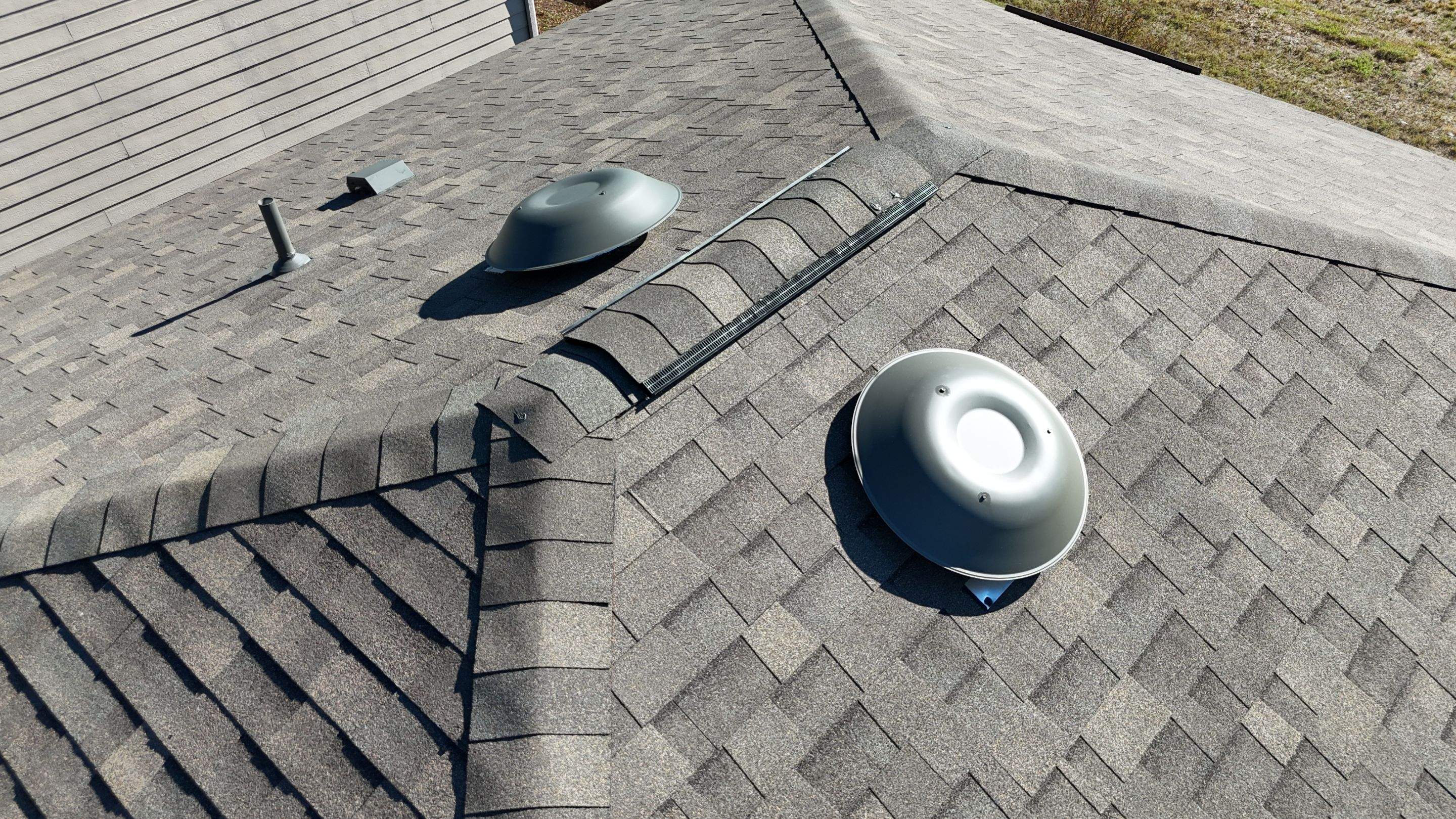 Weathered Wood - Malarkey Vista by RoofsOnly.com