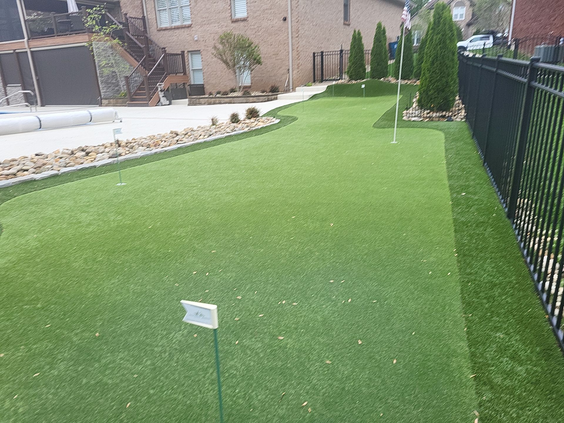 Poolside Green in Louisville, KY by Southwest Greens Midwest