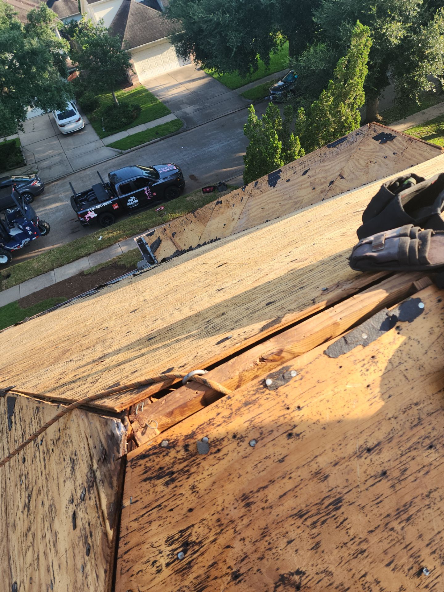 Residential Roofing Installation using Owen's Corning Duration (Lifetime) Shingles by Roof Repair Company