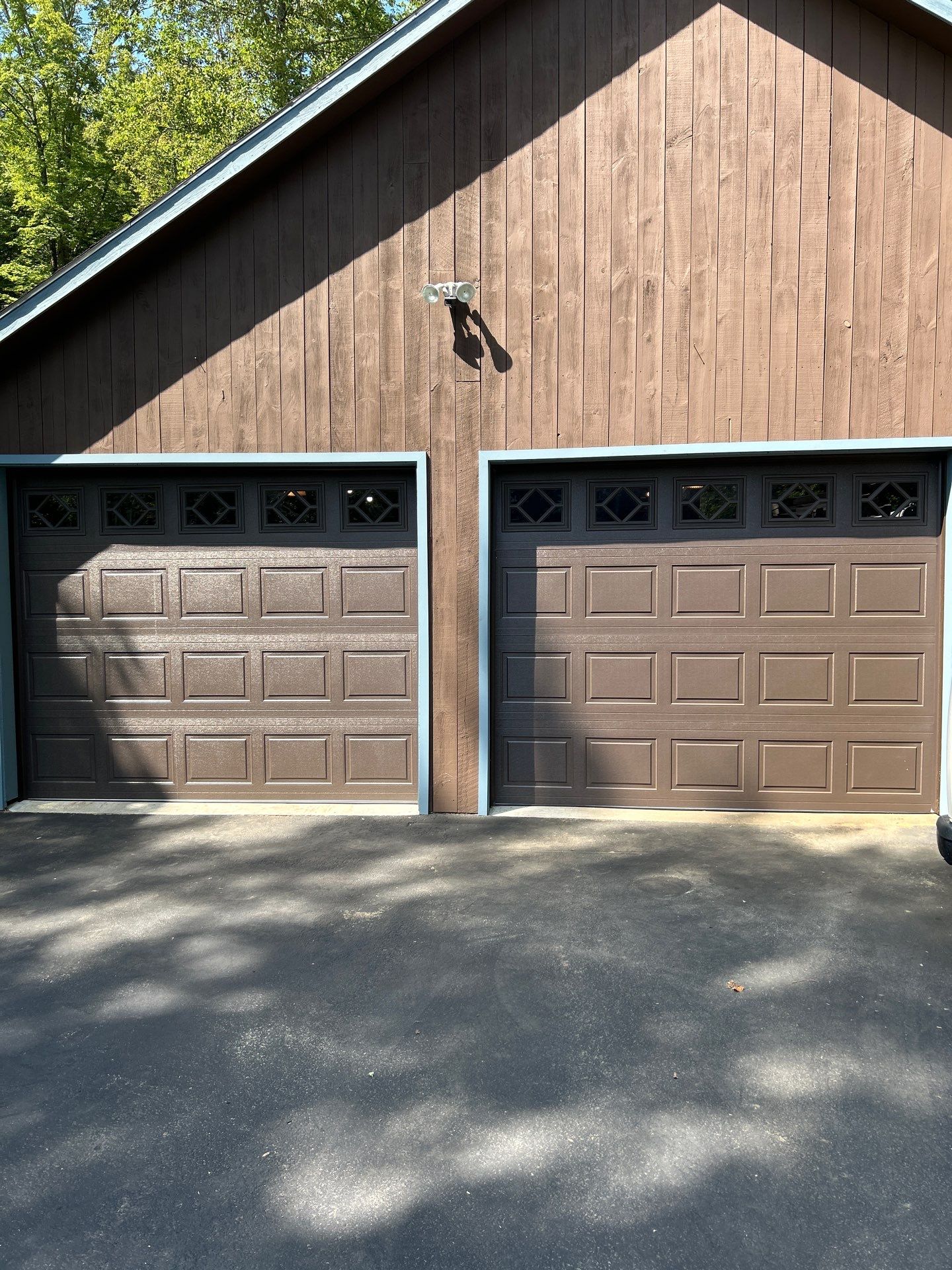 Door Installation using Raynor Encore Garage Door by Keene Door