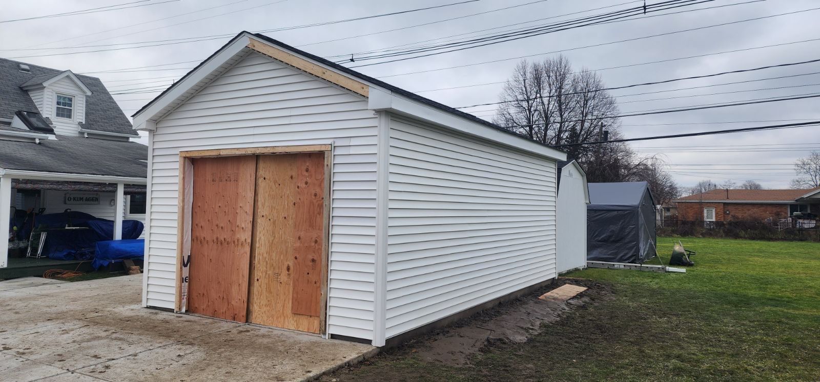 Garage by Ivy Lea Construction
