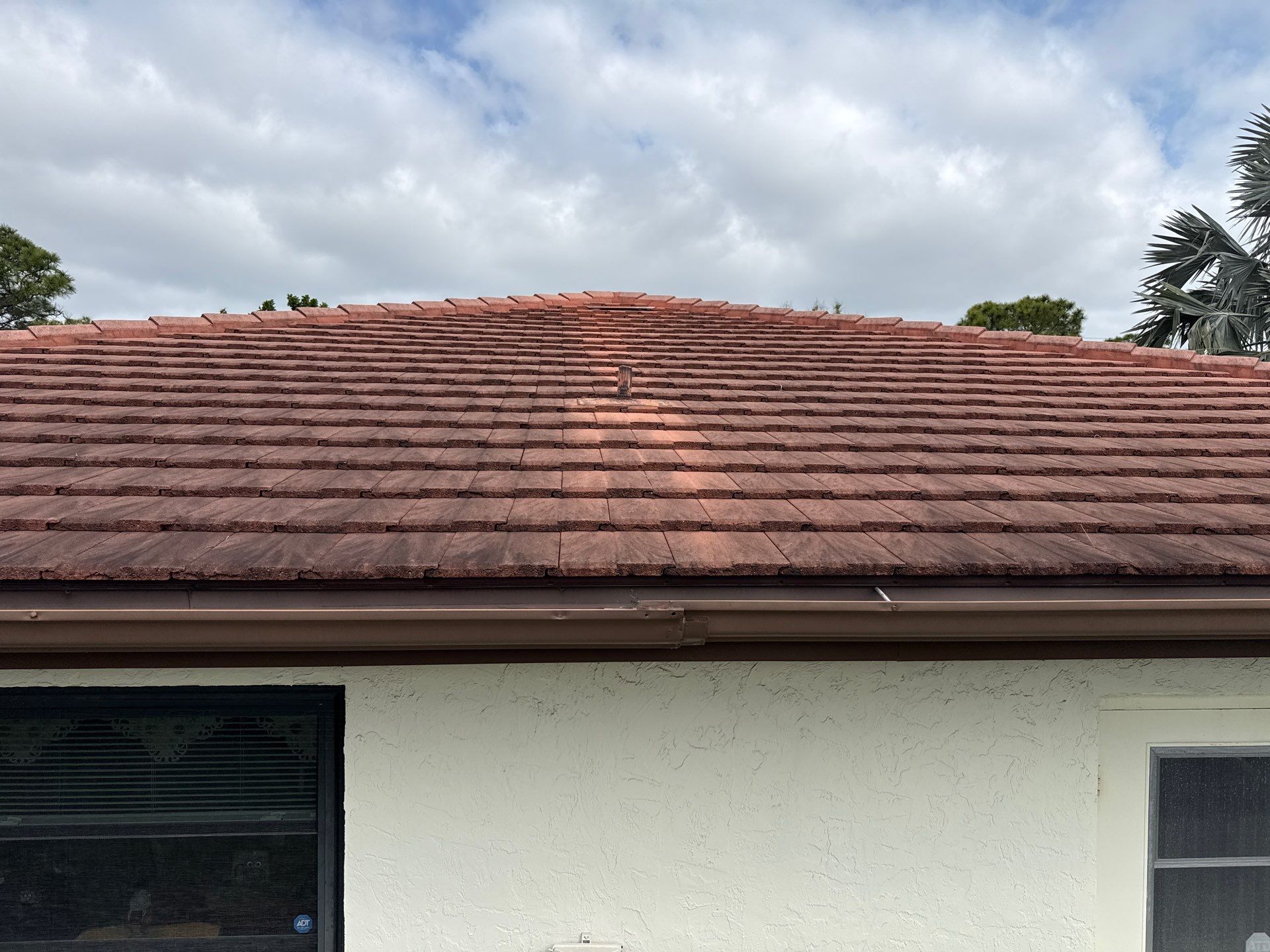 Tile Roof Cleaning – Vivenda at Bradenton I (Same-Day Service & Facebook Review) by Sunshine AquaWash