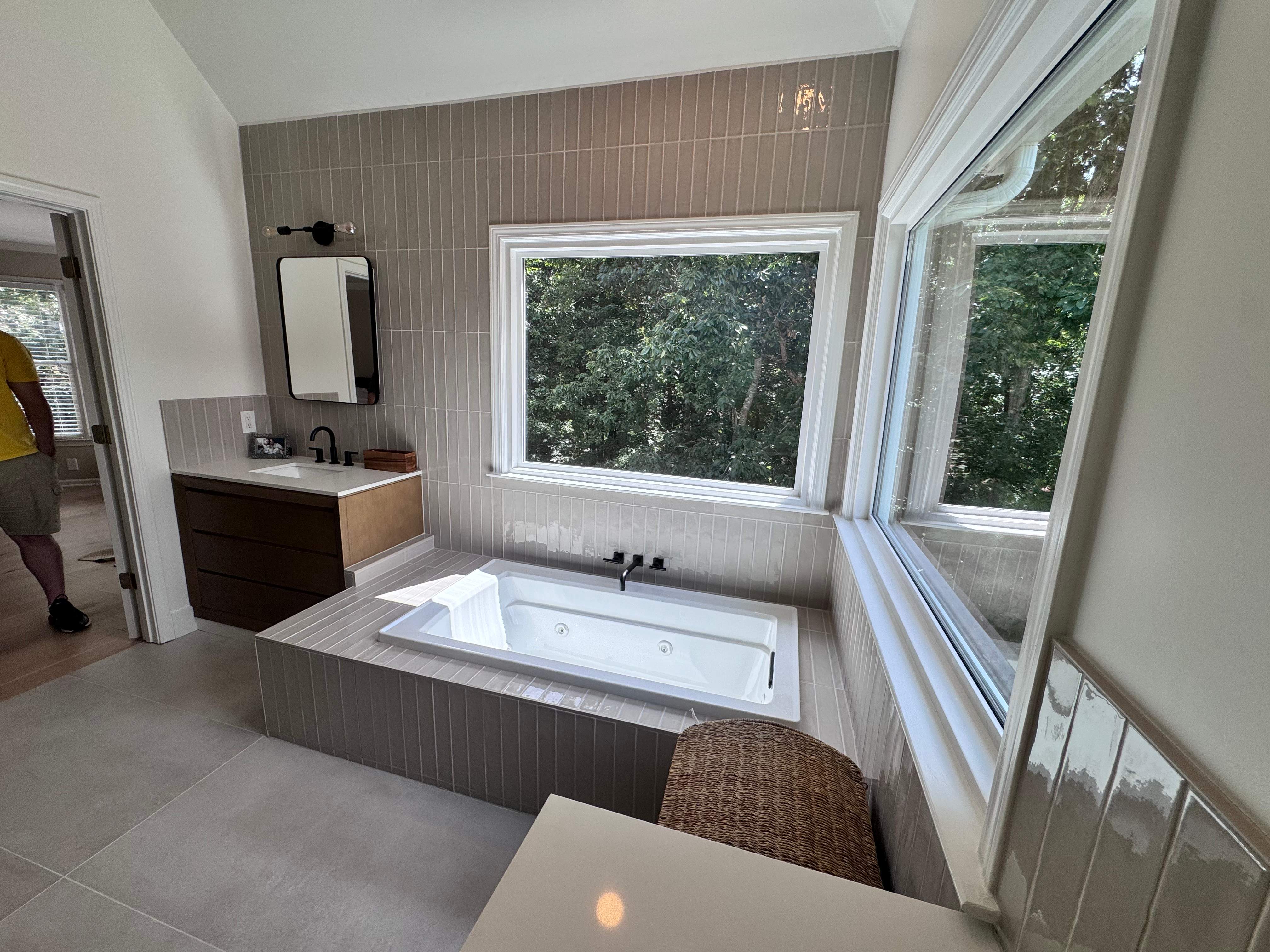 Master bathroom renovation by Prudencio