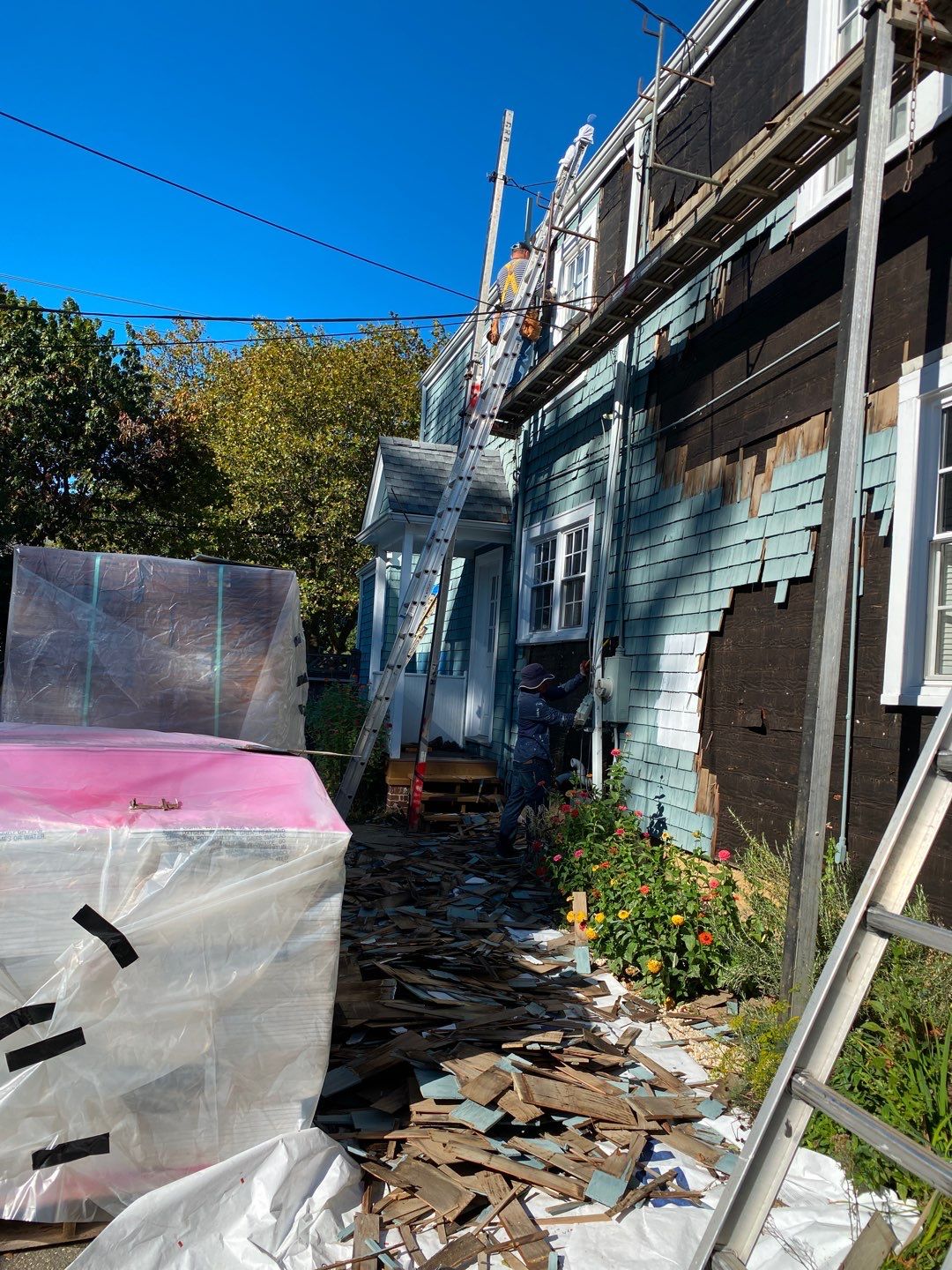 Siding Installation using Western Red Cedar #1 Perfection G&R CCA - Shingles & Shakes by RM Banning, Inc.