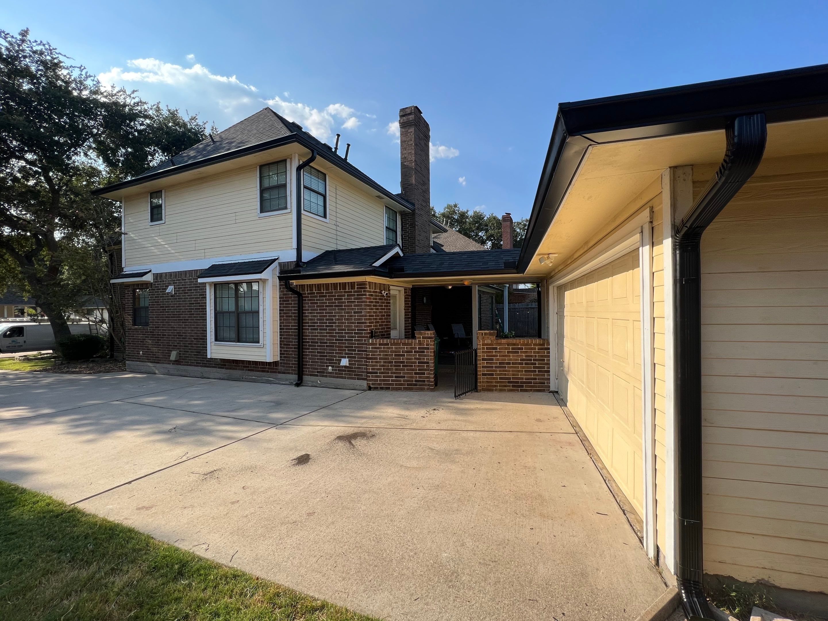 Residential Roofing Installation using Owen's Corning Duration (Lifetime) Shingles by Roof Repair Company