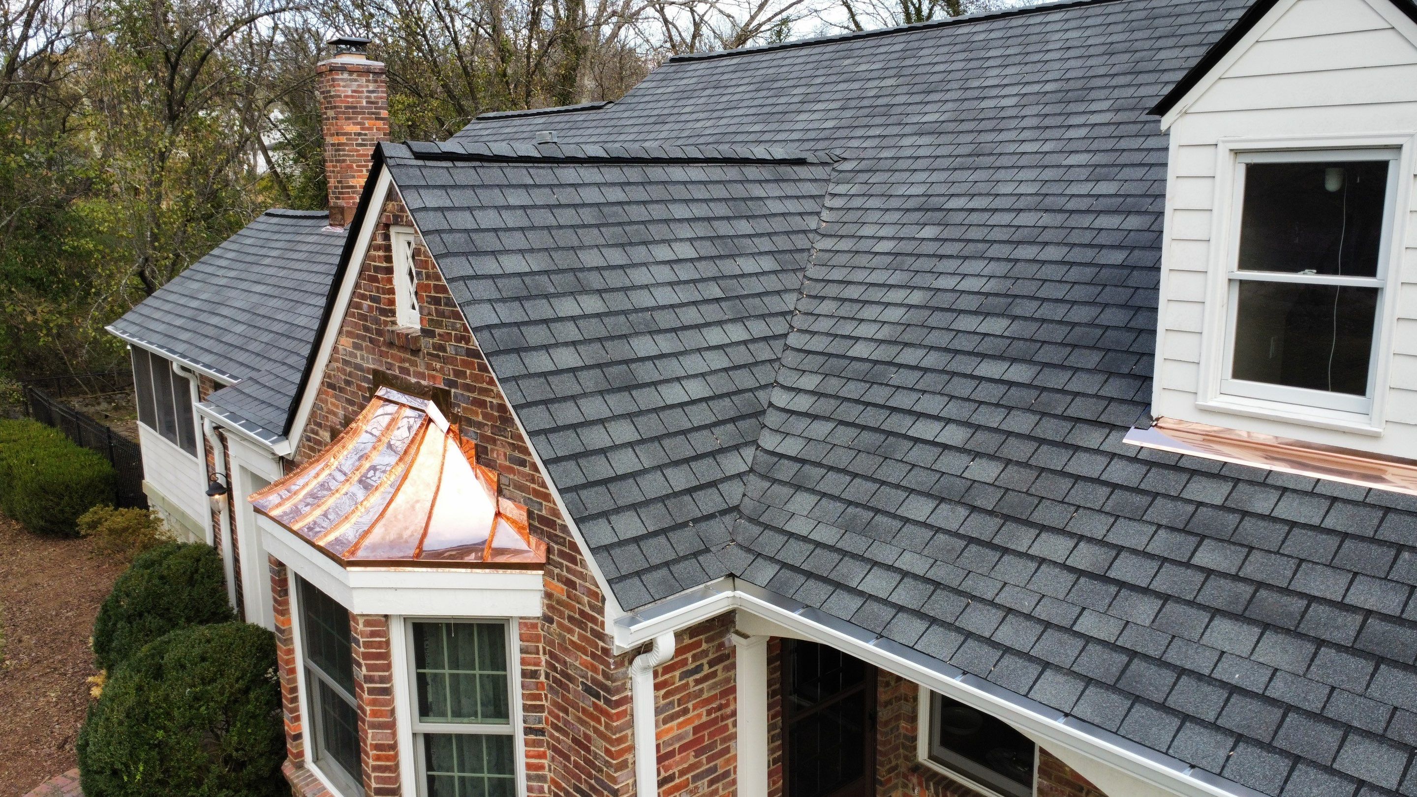 GAF Slateline Shingles with Copper Standing Seam and Flashings by Undersun Roofing 