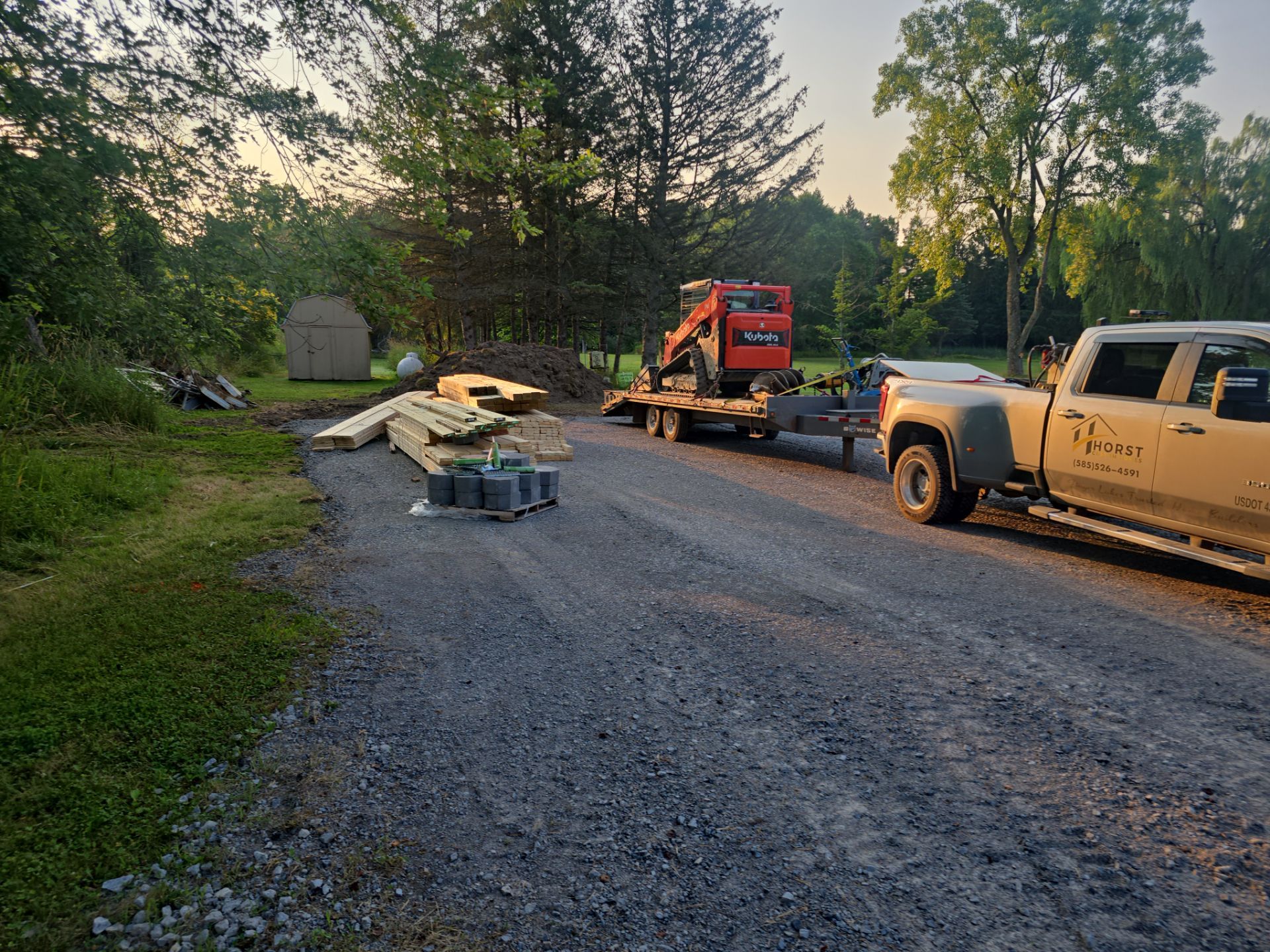 Polebarn  by Horst Custom Homes 