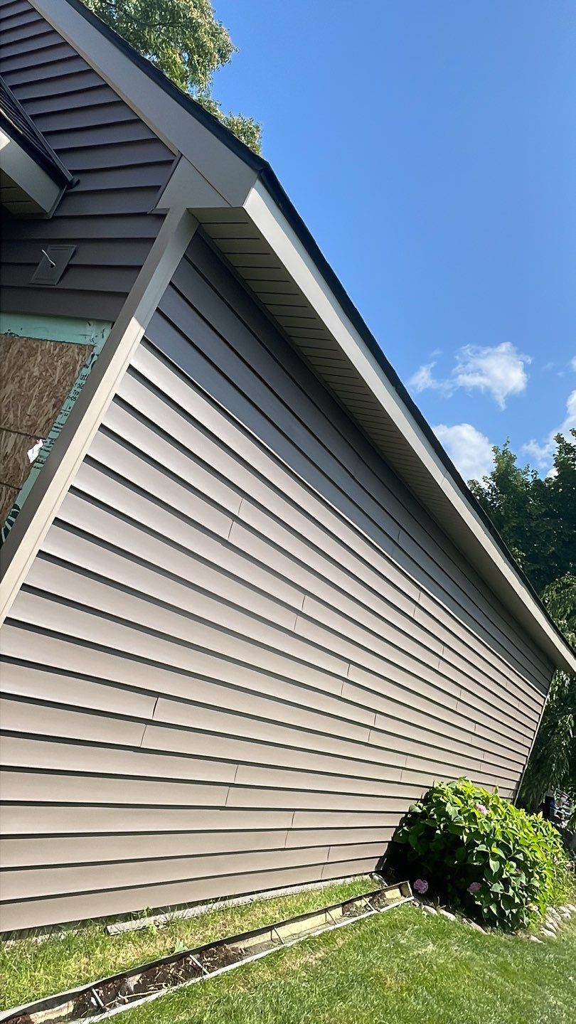 Siding Replacement using Certainteed Monogram D5 by 180 Contractors