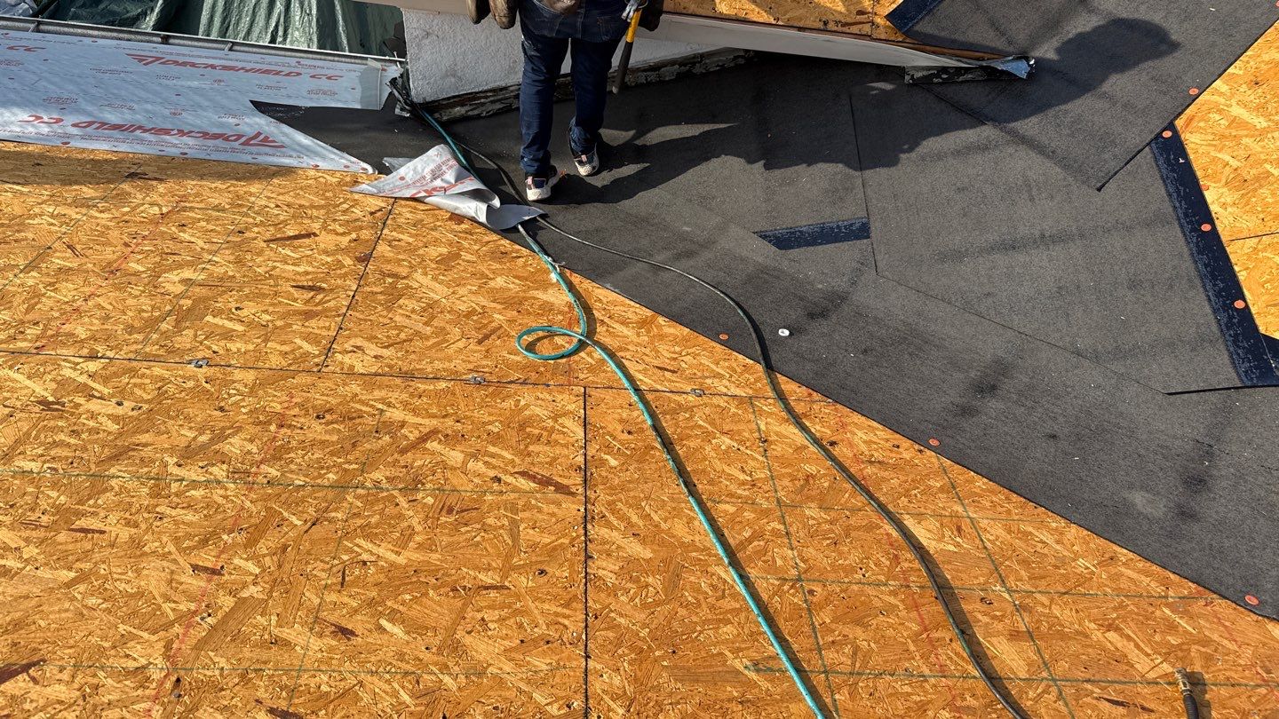 Architectural Shingles by Fiddlers Roofing