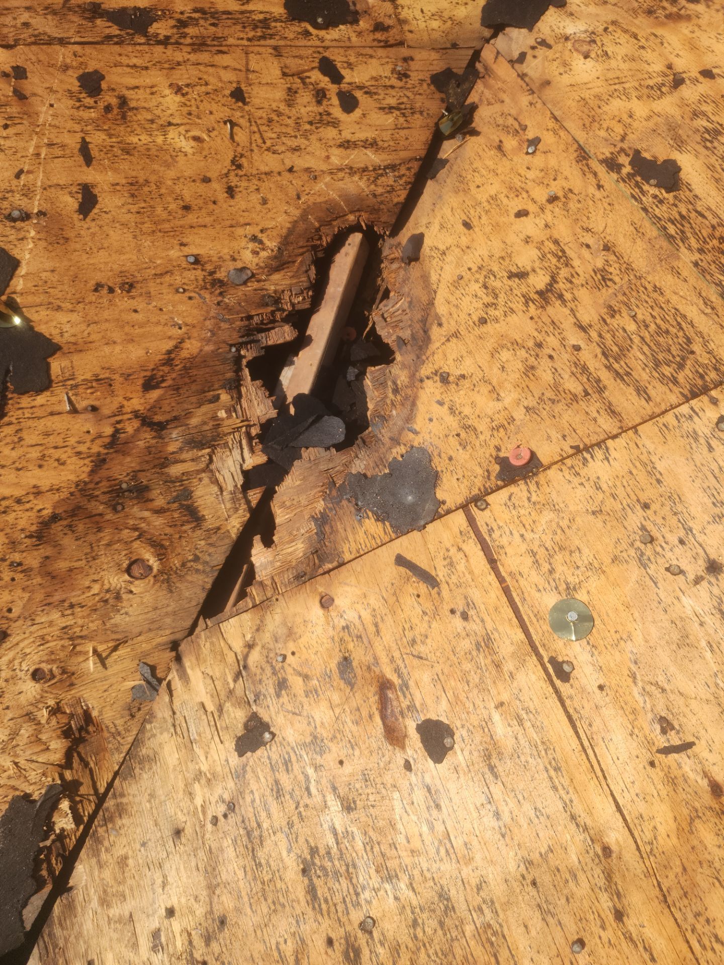 Residential Roofing Installation using Owen's Corning Duration (Lifetime) Shingles by Roof Repair Company