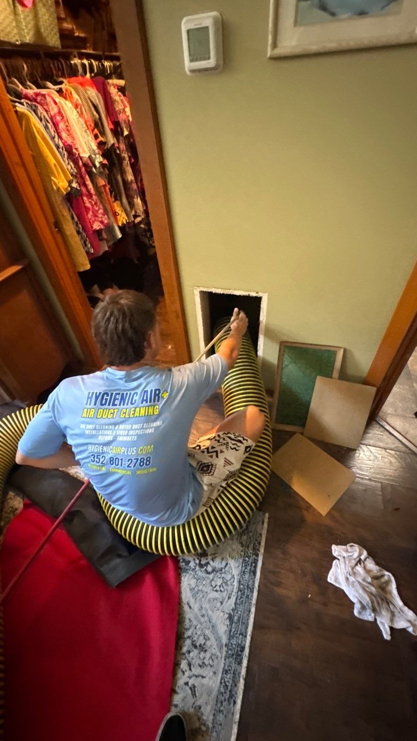 Extremely Dirty Air Duct Cleaning in Fruitland Park by Hygienic Air, Inc