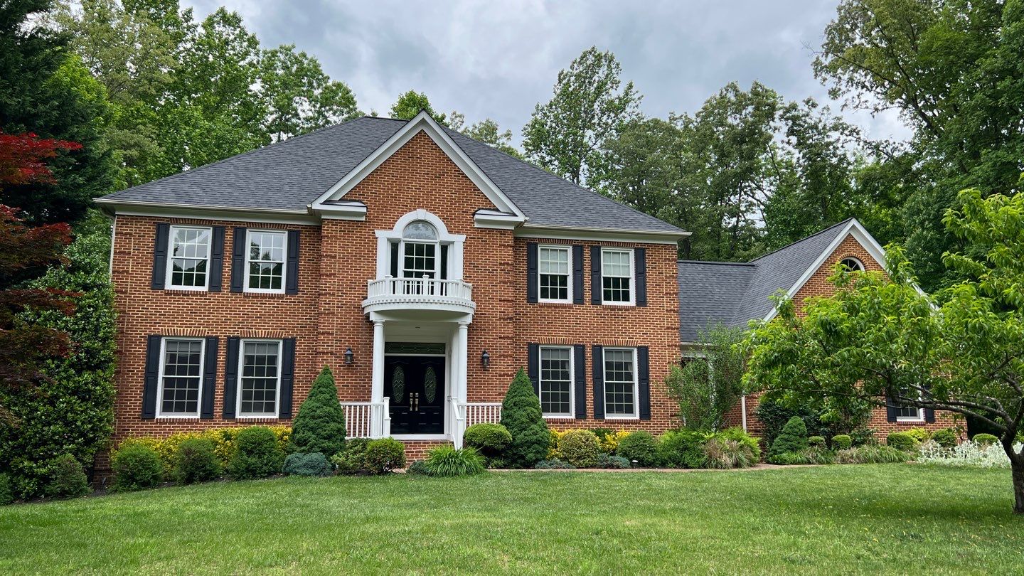 Clifton - CertainTeed Landmark Charcoal Black by RM Banning, Inc.