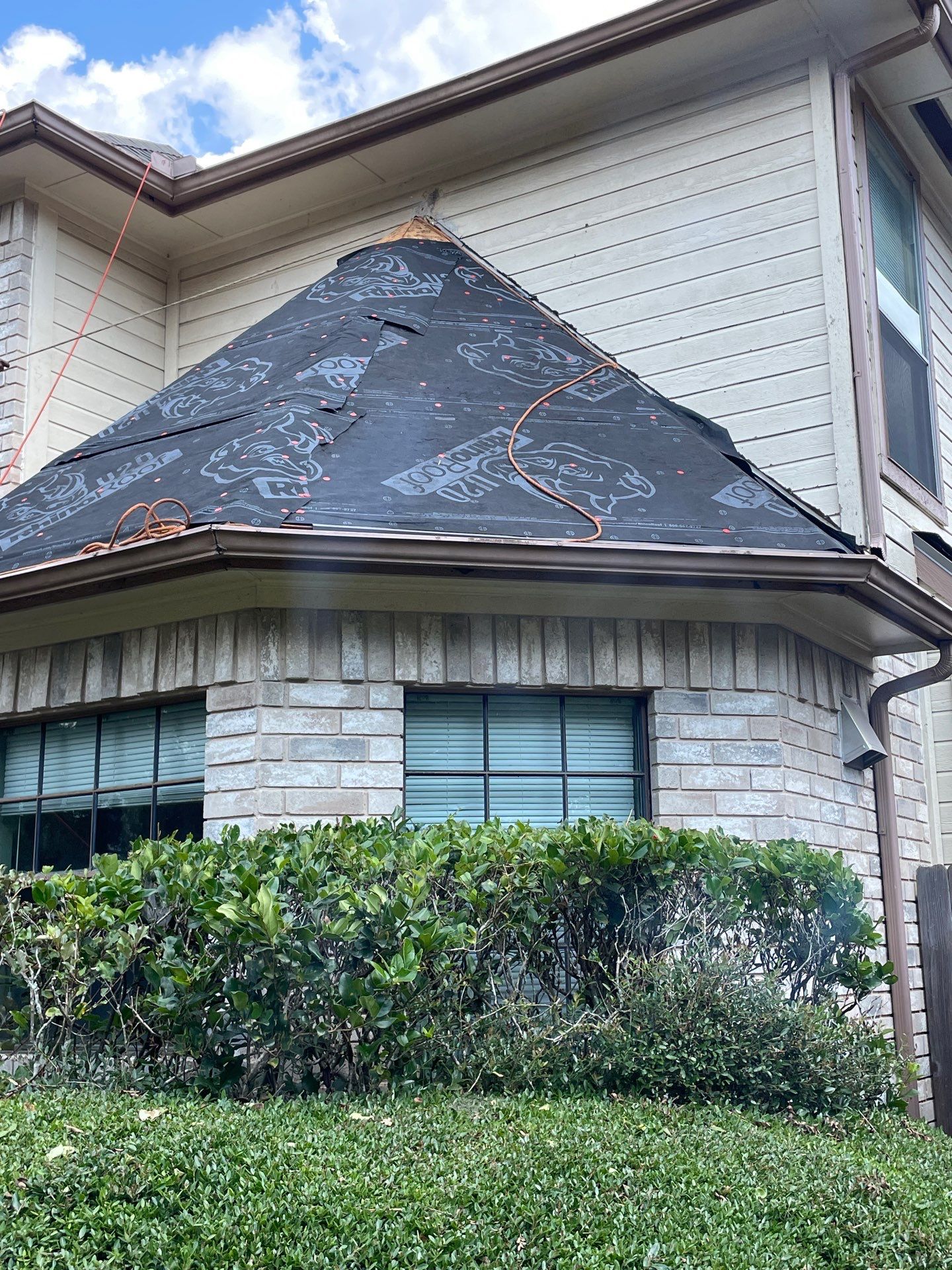 Residential Roofing Installation using Owen's Corning Duration (Lifetime) Shingles by Roof Repair Company