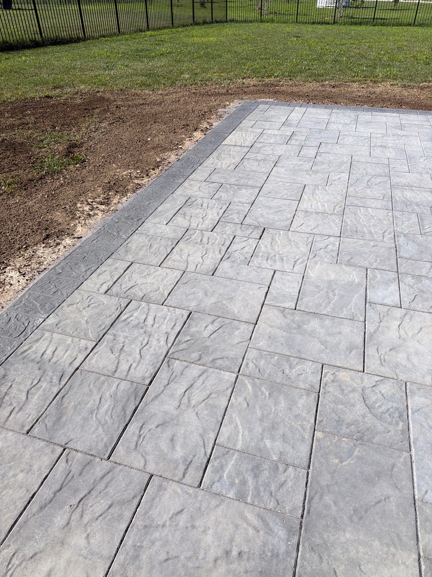 🏡 BELGARD PAVER PATIO WITH DECK STEPS IN MIDDLETOWN, DELAWARE 🔥🧱✨ by Studio G Indoor Spaces & Outdoor Living