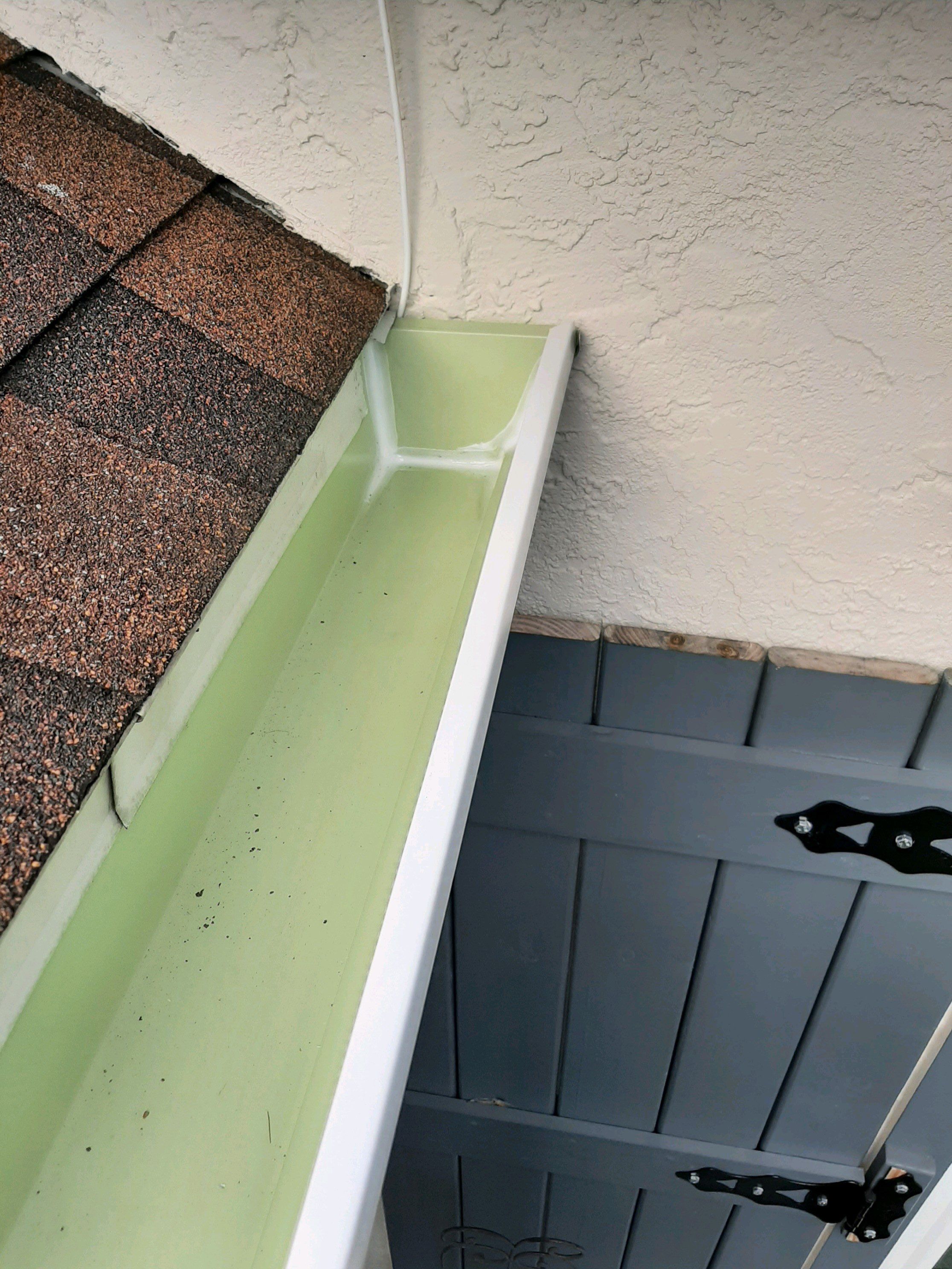 Gutter Installation using K-Style Seamless Gutters by Gutter Professors