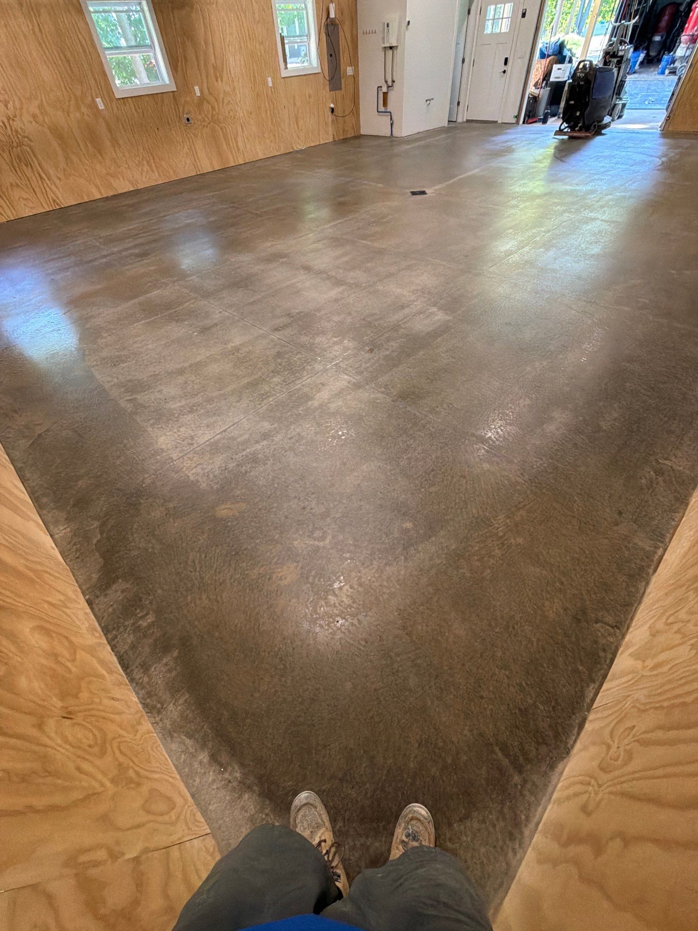 Garage Epoxy Floor Installation and Concrete Surface Polishing in Shelby by Gordon Painting