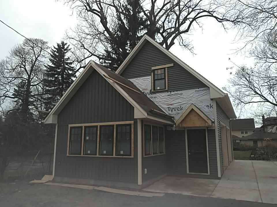 Garage by Ivy Lea Construction