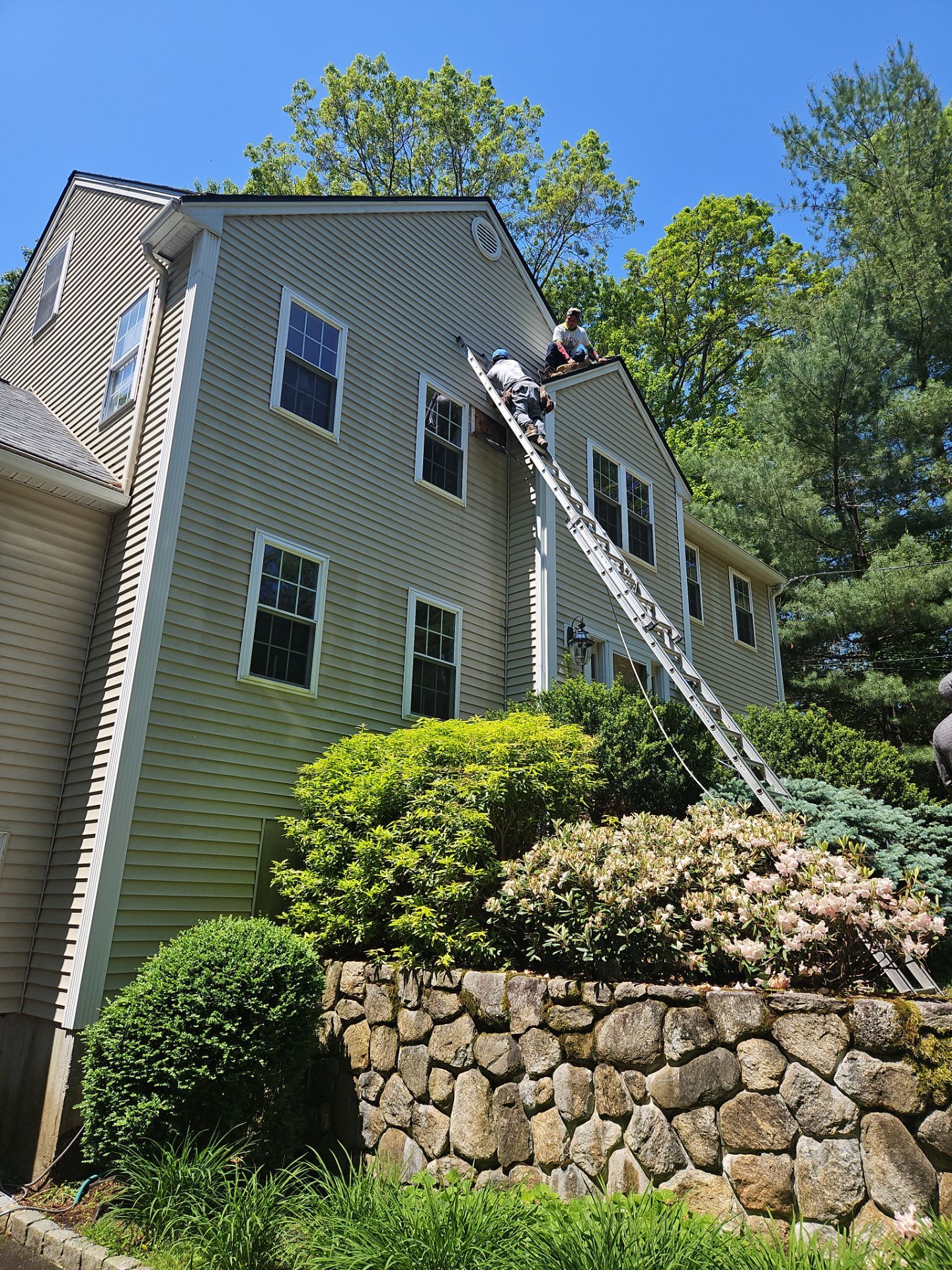Leak Repair & Gutter Replacement in Chelmsford, MA by Mighty Dog Roofing of Greater Middlesex County