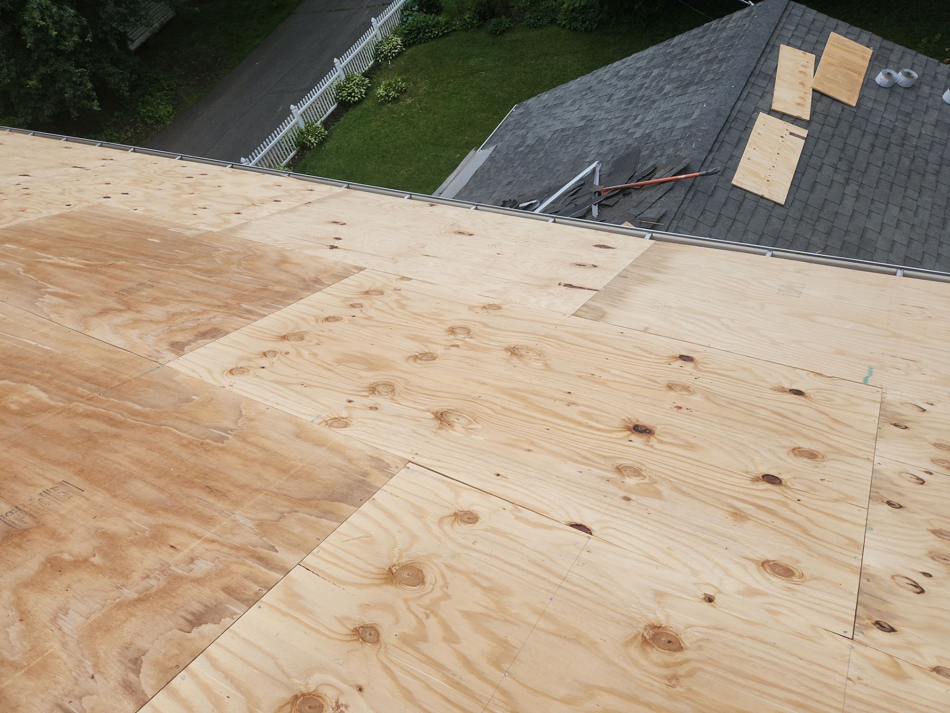 Residential Roofing Installation using Owens Corning TruDefinition Duration AR - Williamsburg Gray by A Plus Exterior