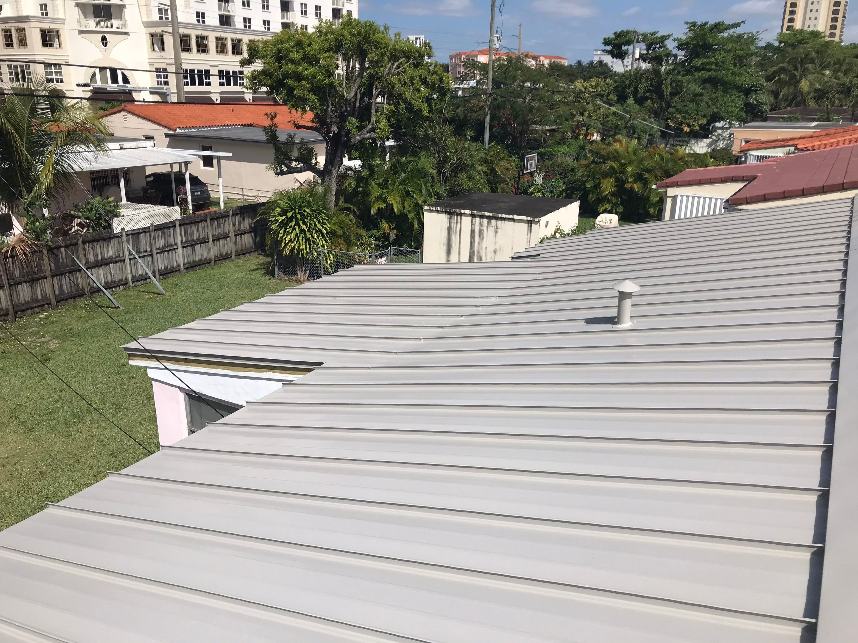 Metal Roof - Galvalume Ash Gray by Istueta Roofing