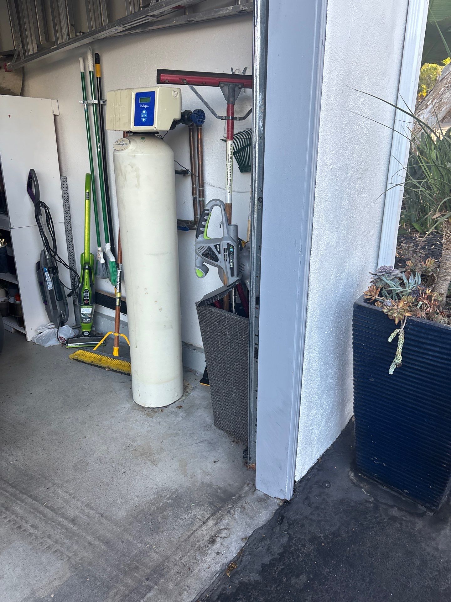 Checking Outdoor Water Valves and Inspecting for Leaks by Us Plumbing