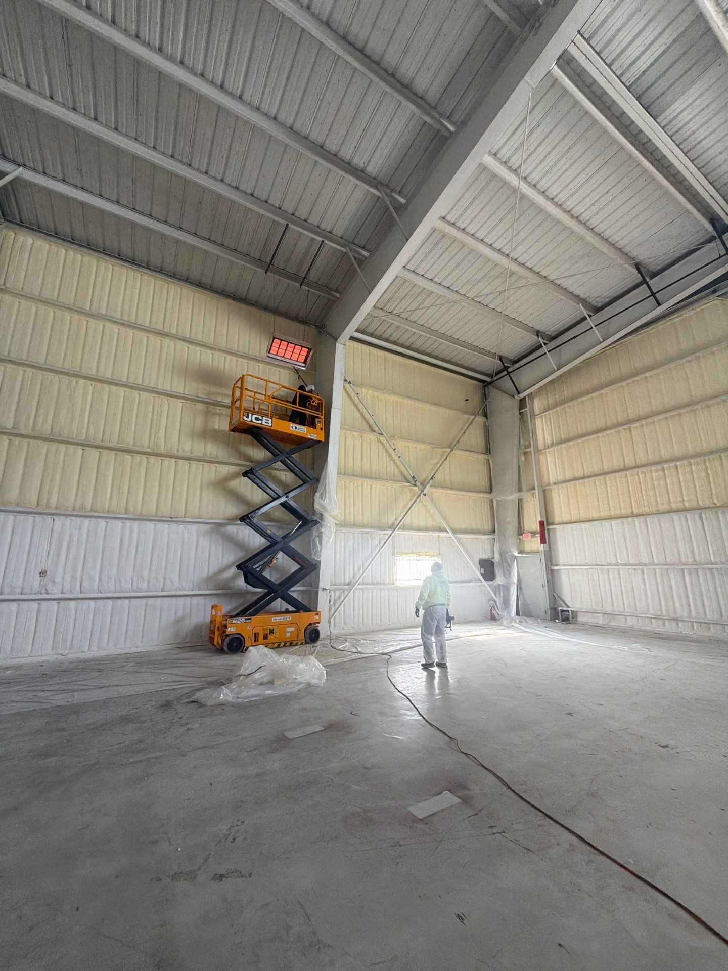 20,000 SF Airplane Hangar  by Apex Insulation Solutions