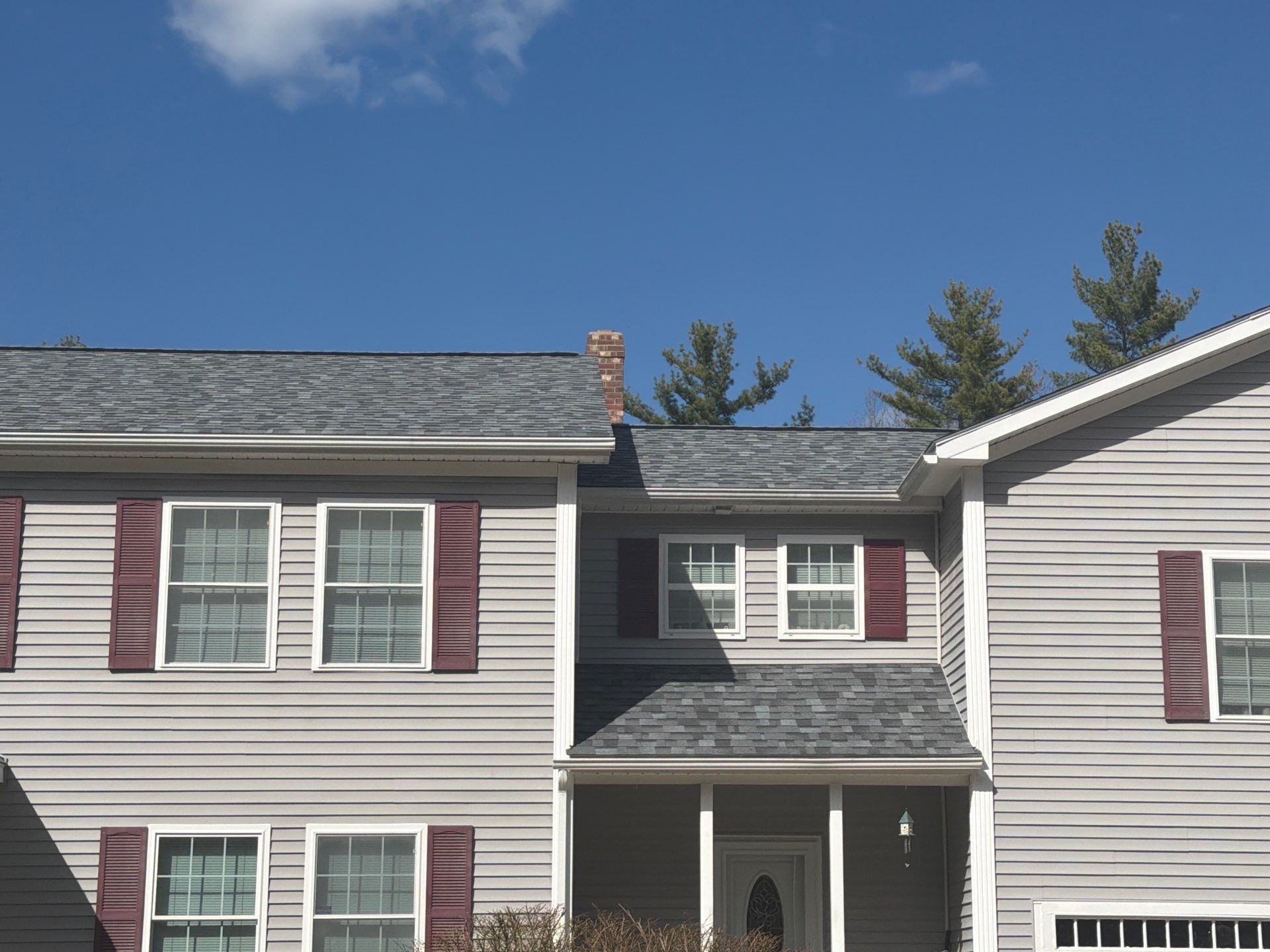 🏡 Multi-Story Roof Installation – Raymond, NH by Tall pine roofing