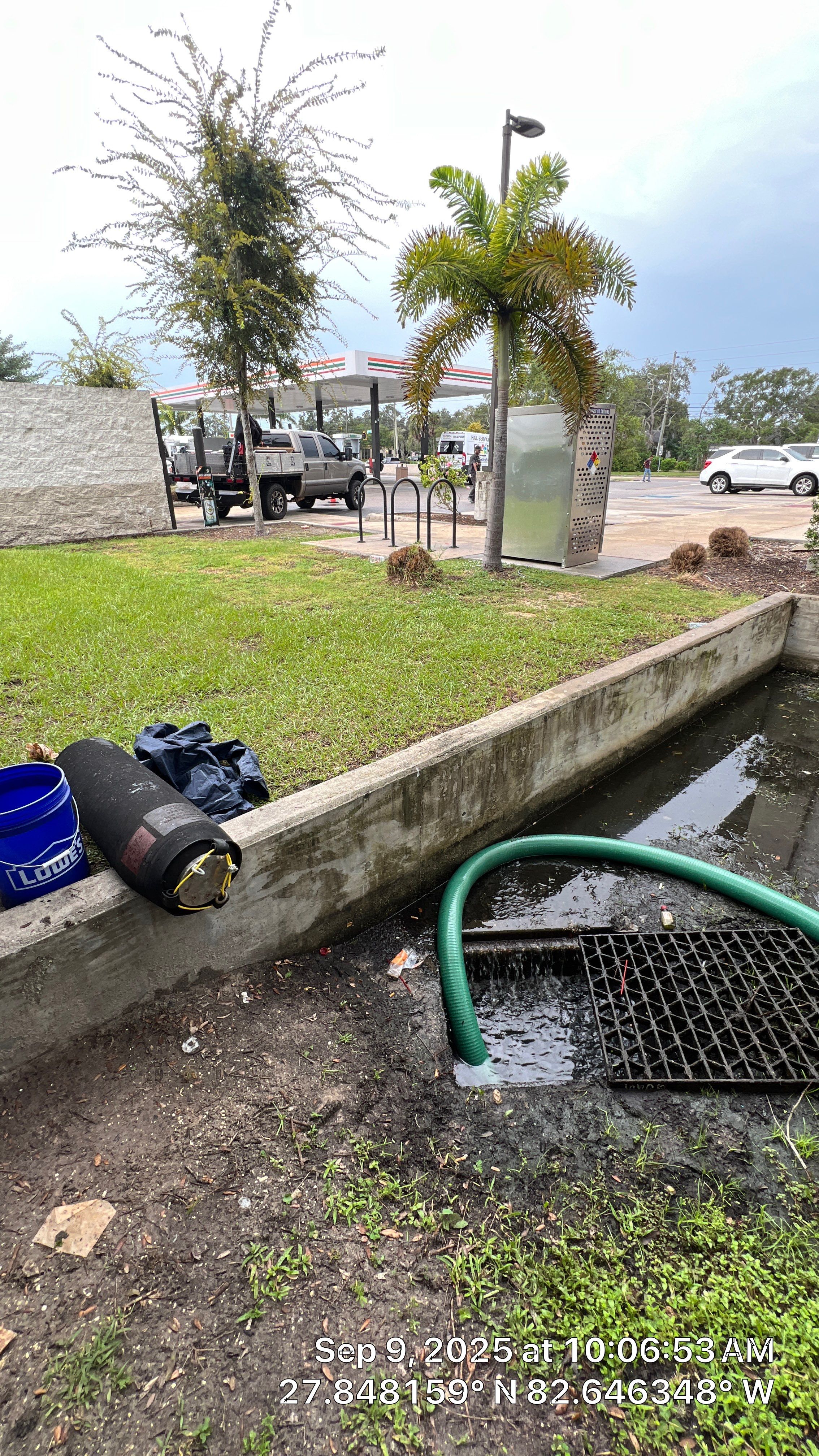St. Petersburg 7-Eleven Stormwater System Cleaning by Don Mar, Inc. Storm Water Solutions