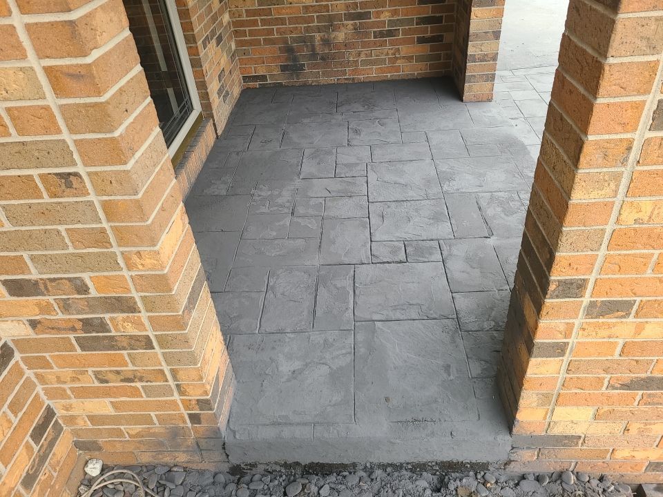 Outdoor Living Addition and Concrete by Ivy Lea Construction