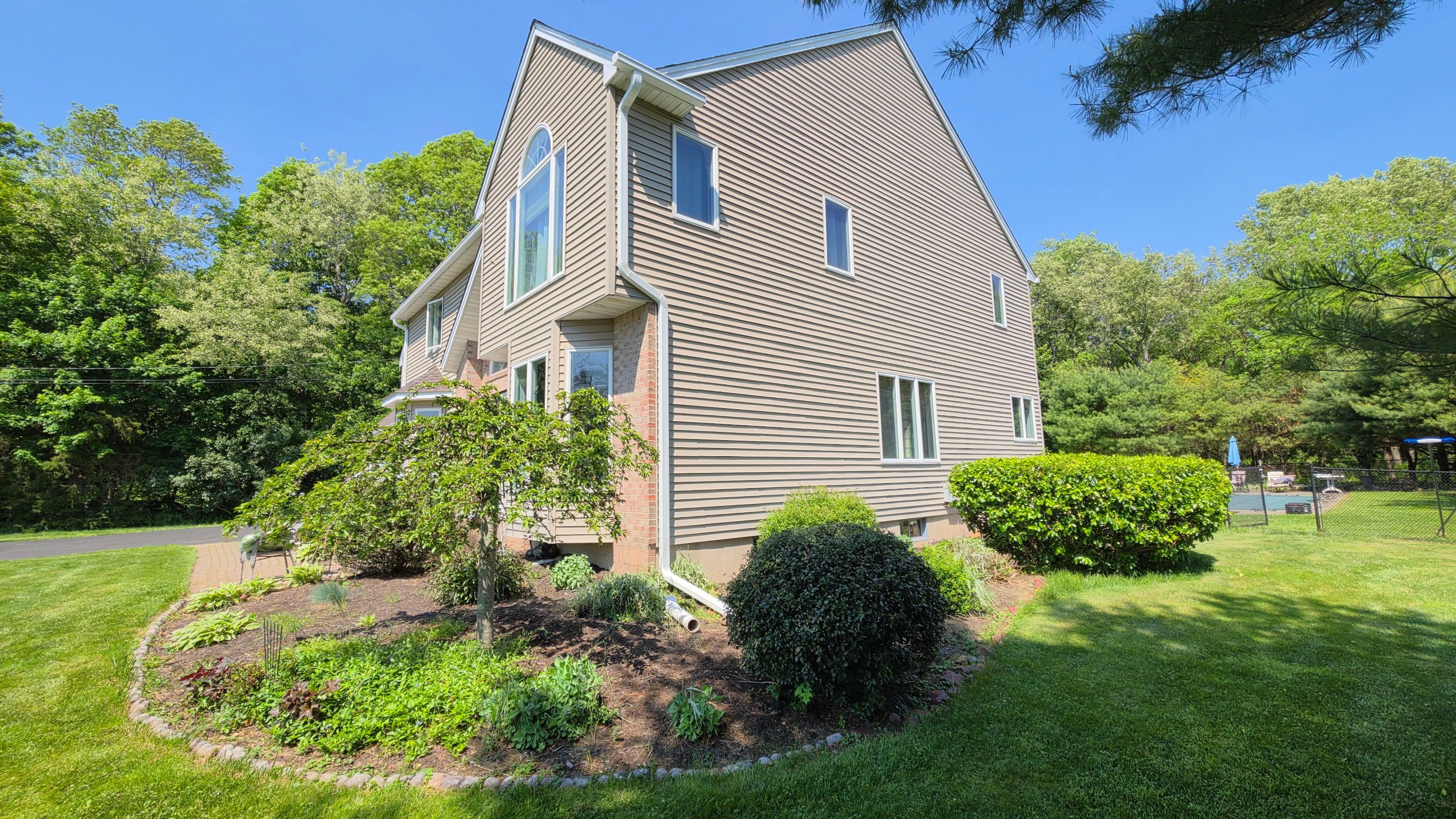 Transformation Maxflow by DiGiorgi Roofing and Siding Inc