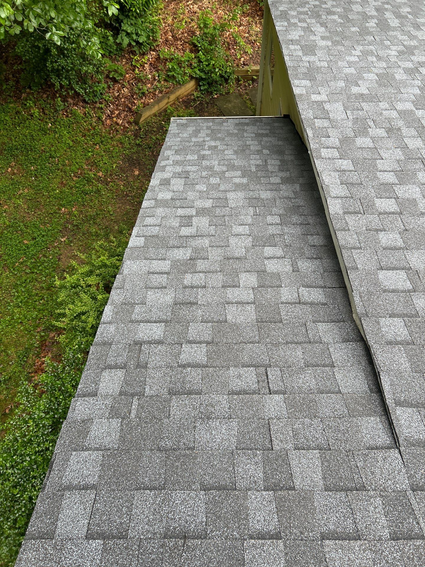 Oakton: Roof Replacement With CertainTeed Landmark Designer Shingles in Pewter by RM Banning, Inc.