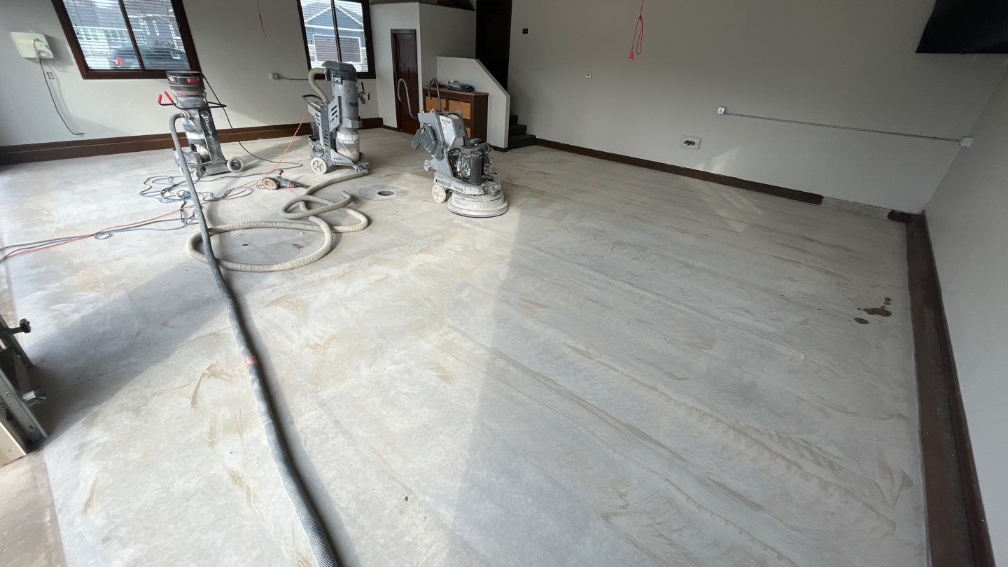 Garage using Silver Creek by Select Painting, Coatings & Garage Cabinets