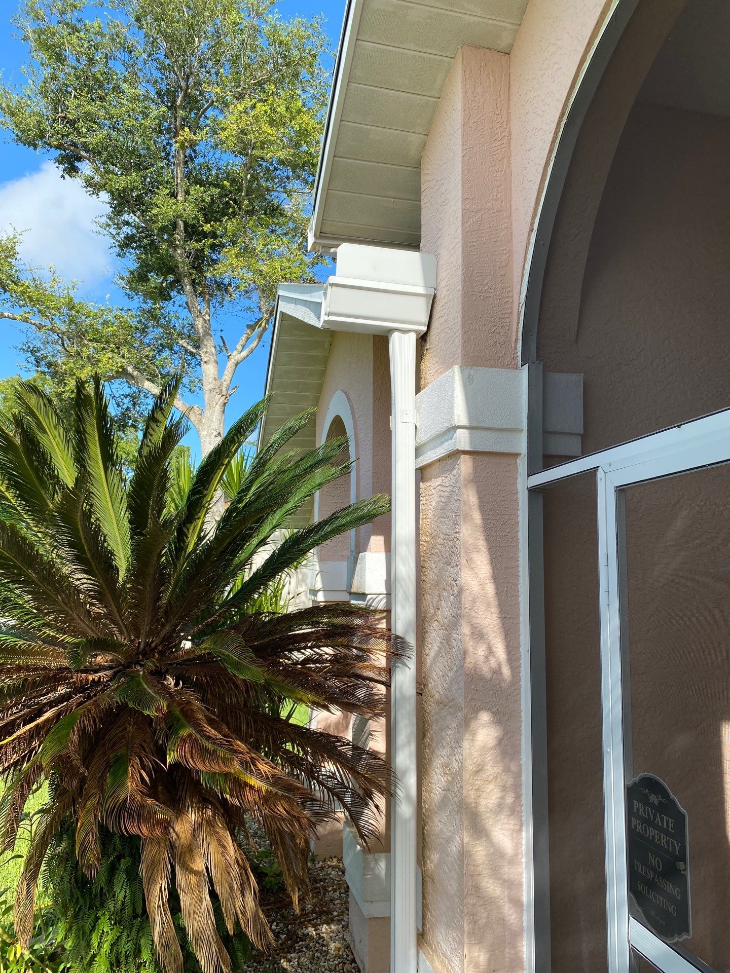 6-Inch Seamless Gutters for Superior Drainage in Fort Myers FL by Gutter Professors