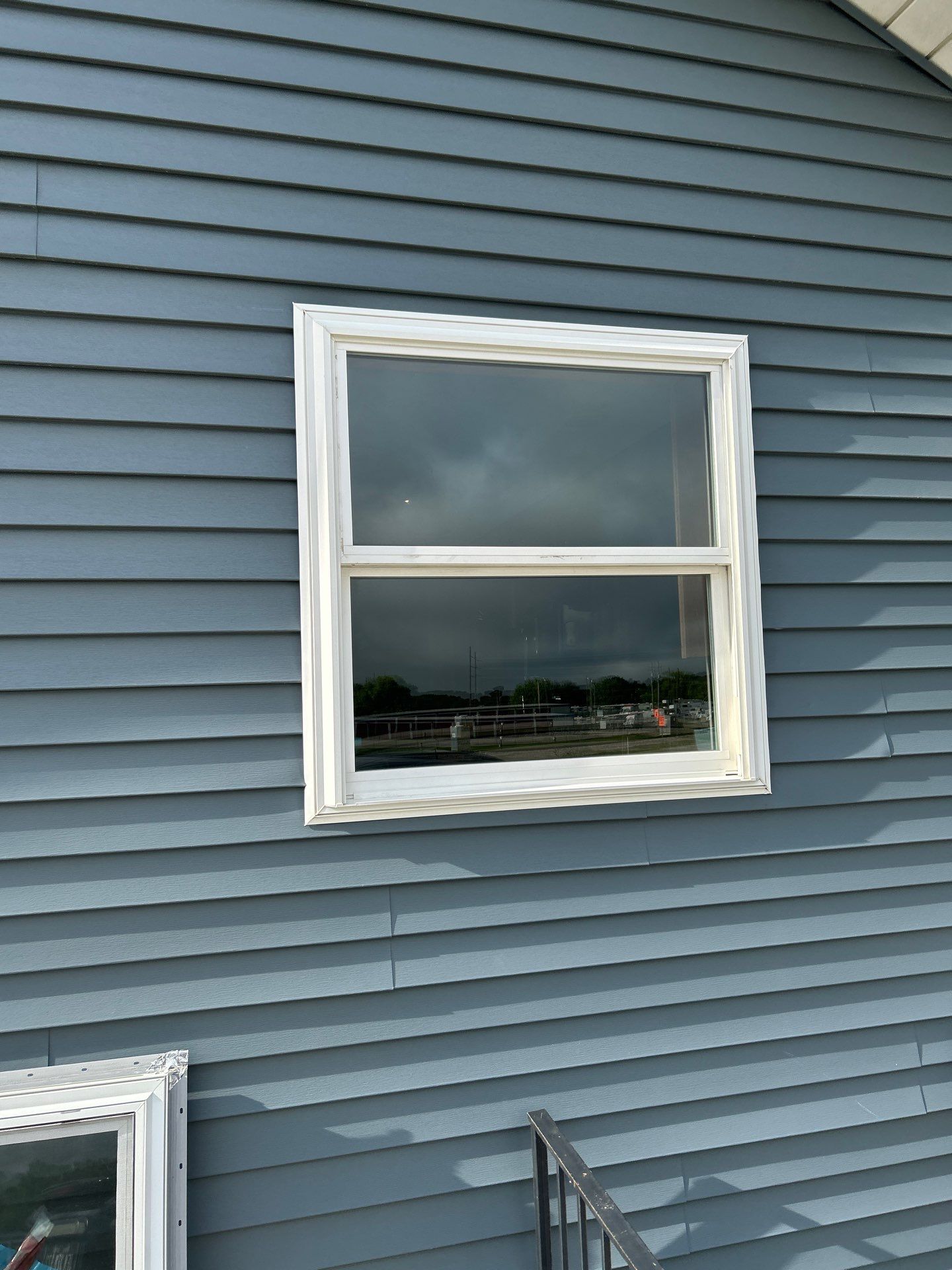 Window Replacement using Pella 250 series vinyl window by United Windows and Siding LLC
