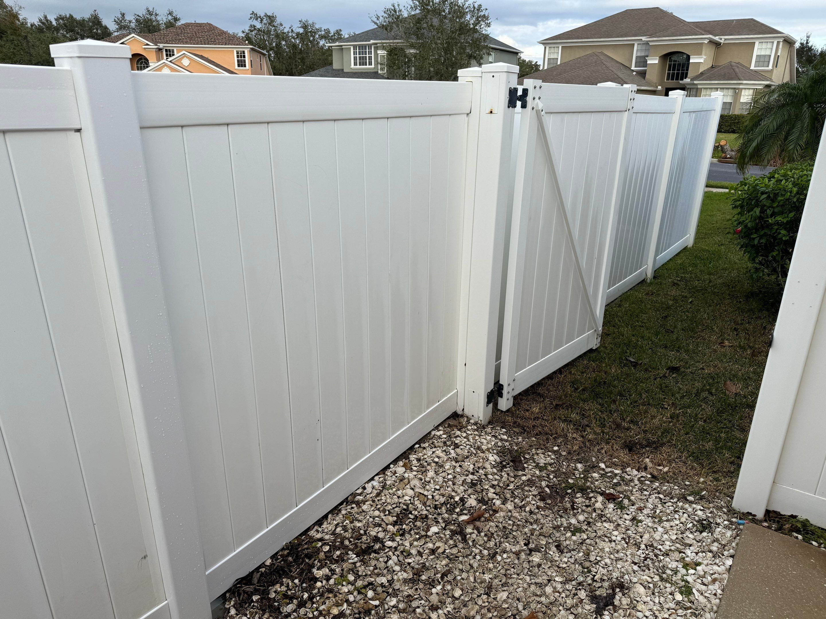 Patio, Vinyl Fence, & Partial House Wash in Creekside, Parrish, FL | Sunshine AquaWash by Sunshine AquaWash