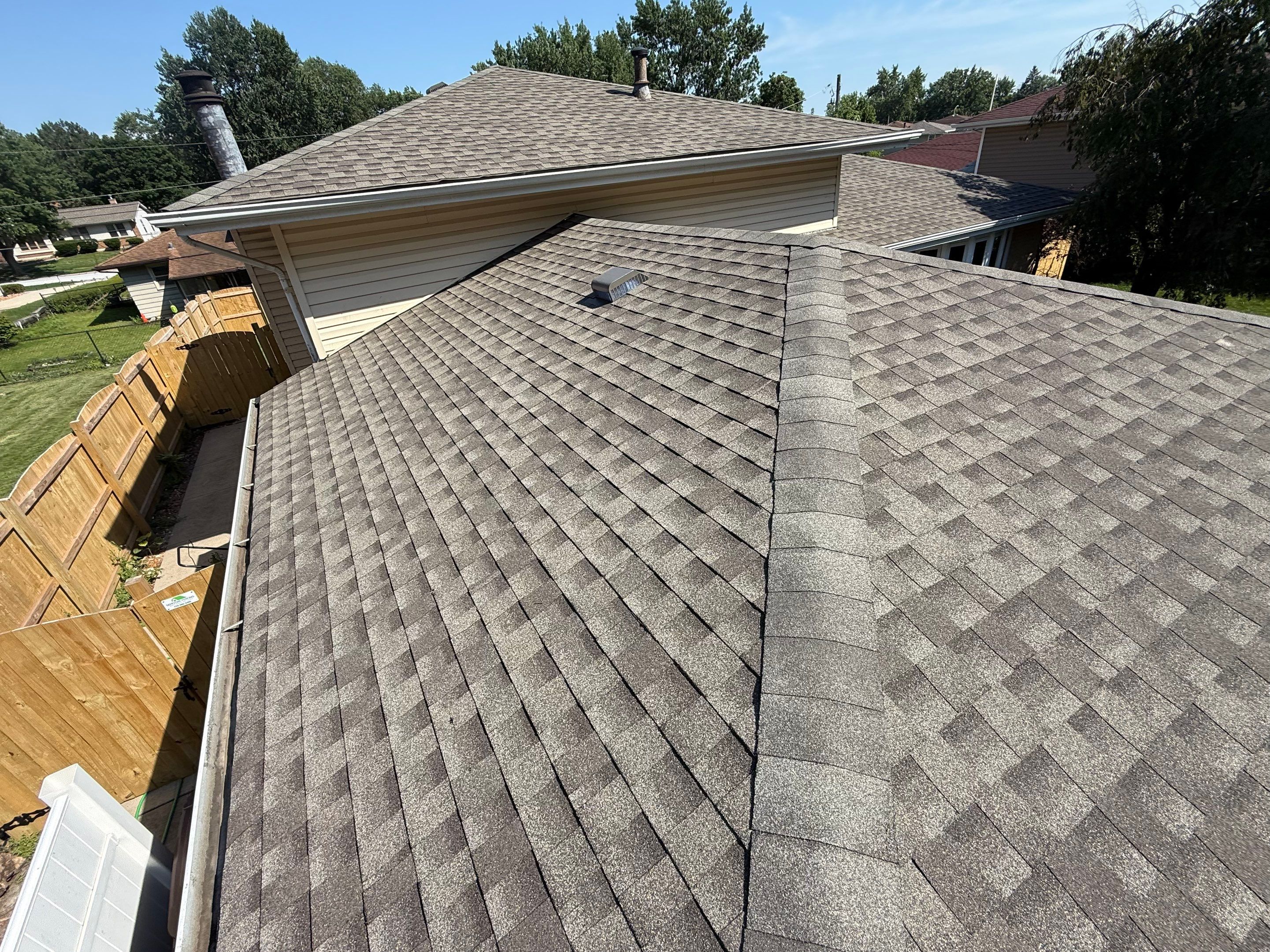 Roofing with GAF weathered wood by Optimal Home Improvement 