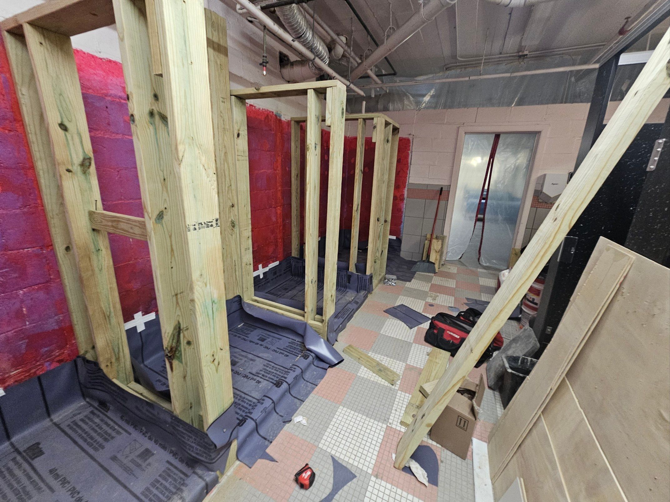 Showers & Storage by EL-GC LLC