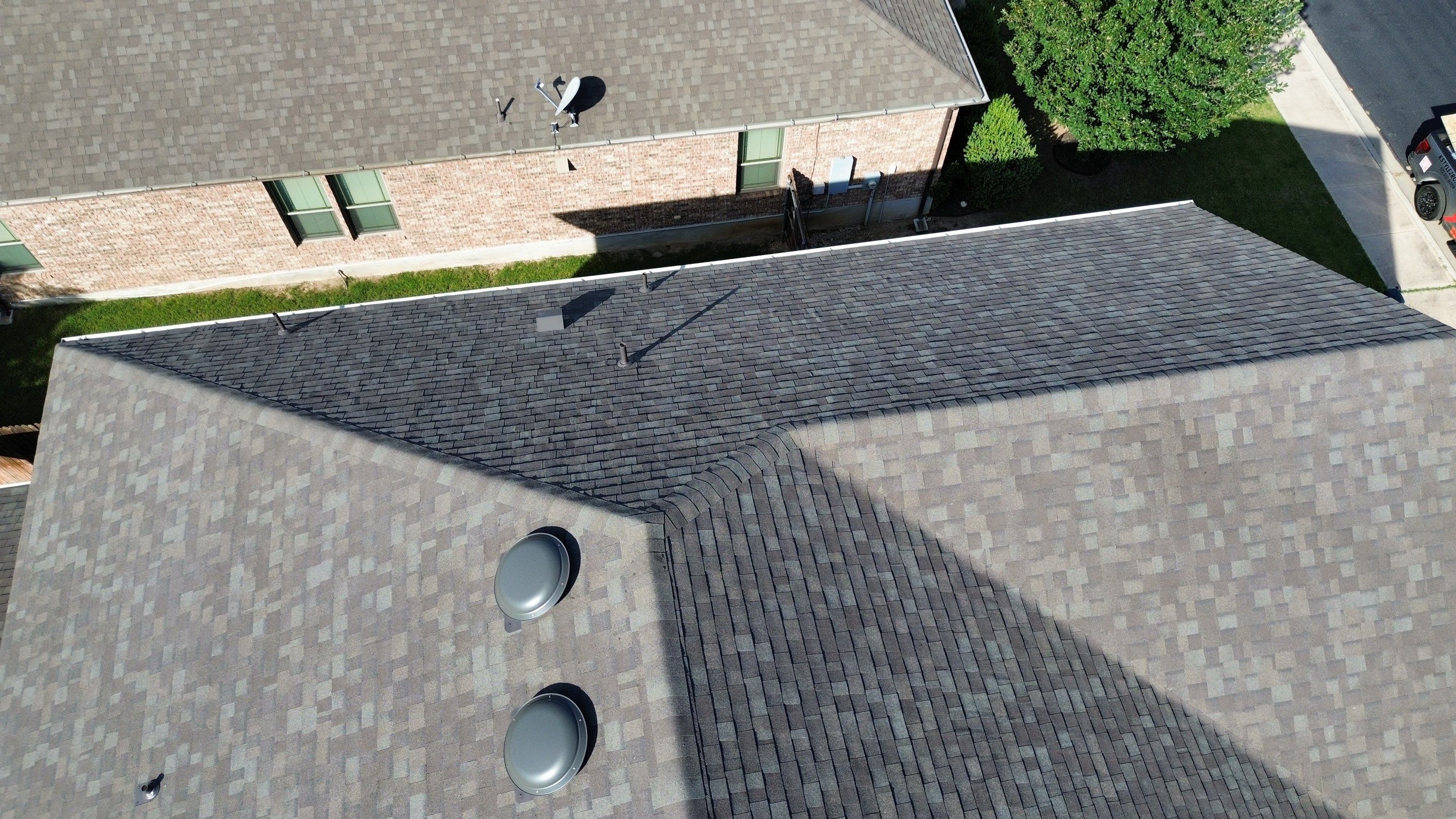 Residential Roof Replacement – Owens Corning Oakridge Driftwood in Georgetown, TX by Kstylez Roofing & Construction