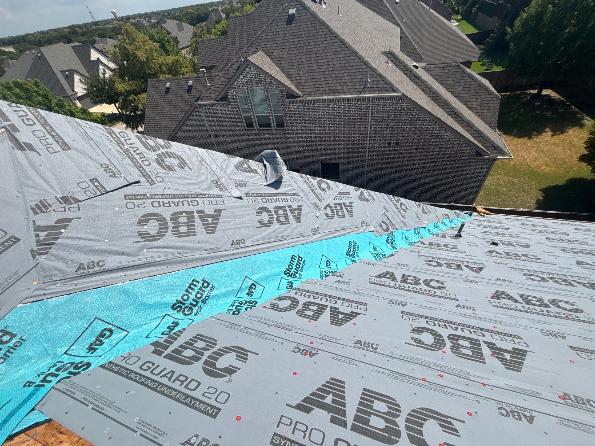 GAF Natural Shadow - Weathered Wood by Elite Roofing LLC