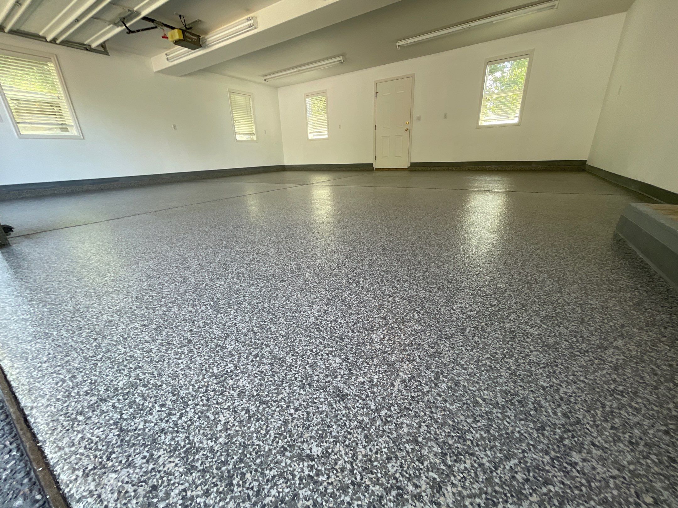 Garage Transformation using Echo 1/4" Chip by Croc Coatings, LLC