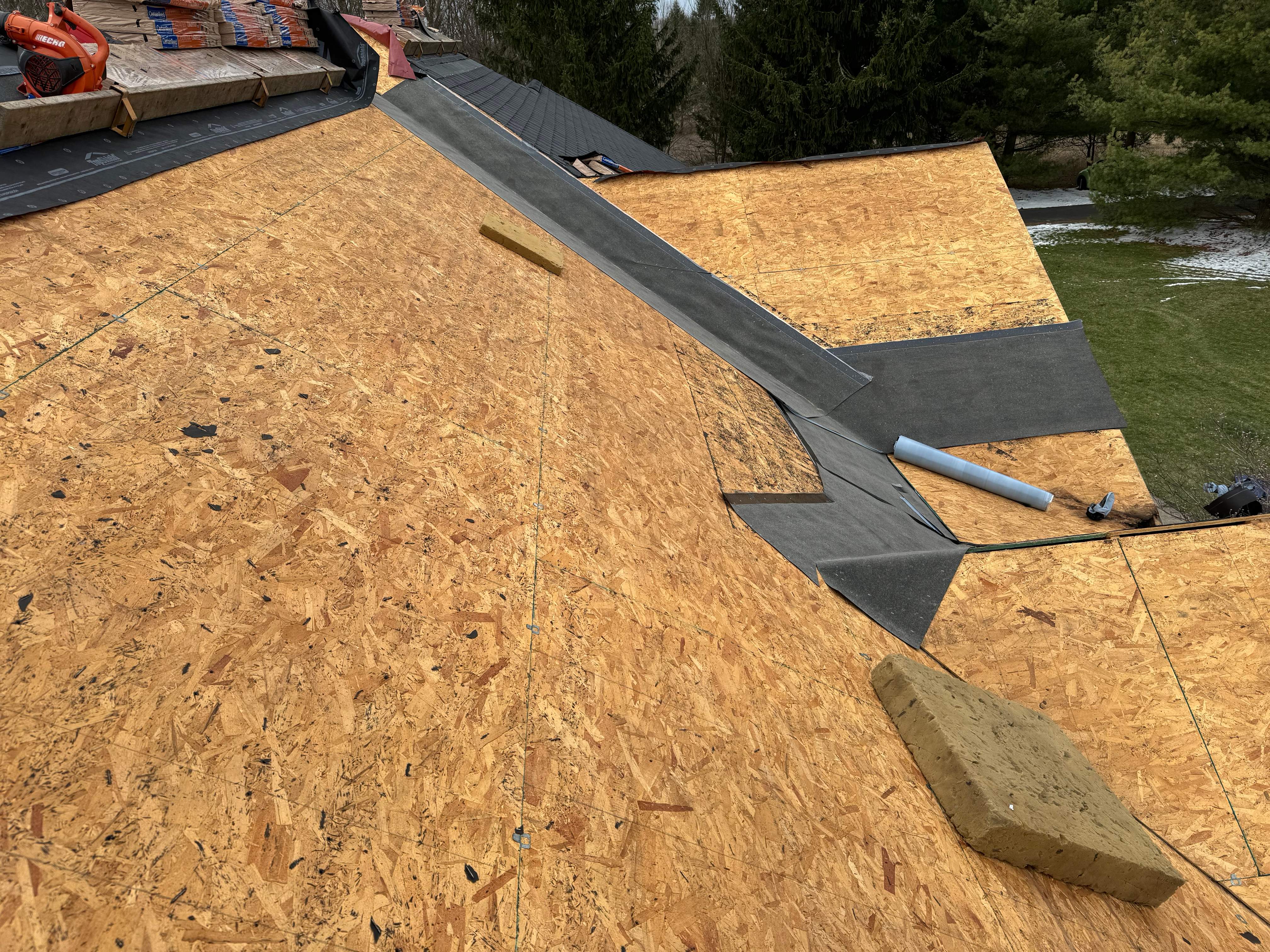 Residential Roofing Installation using Certainteed Landmark ClimateFlex by GRACCO