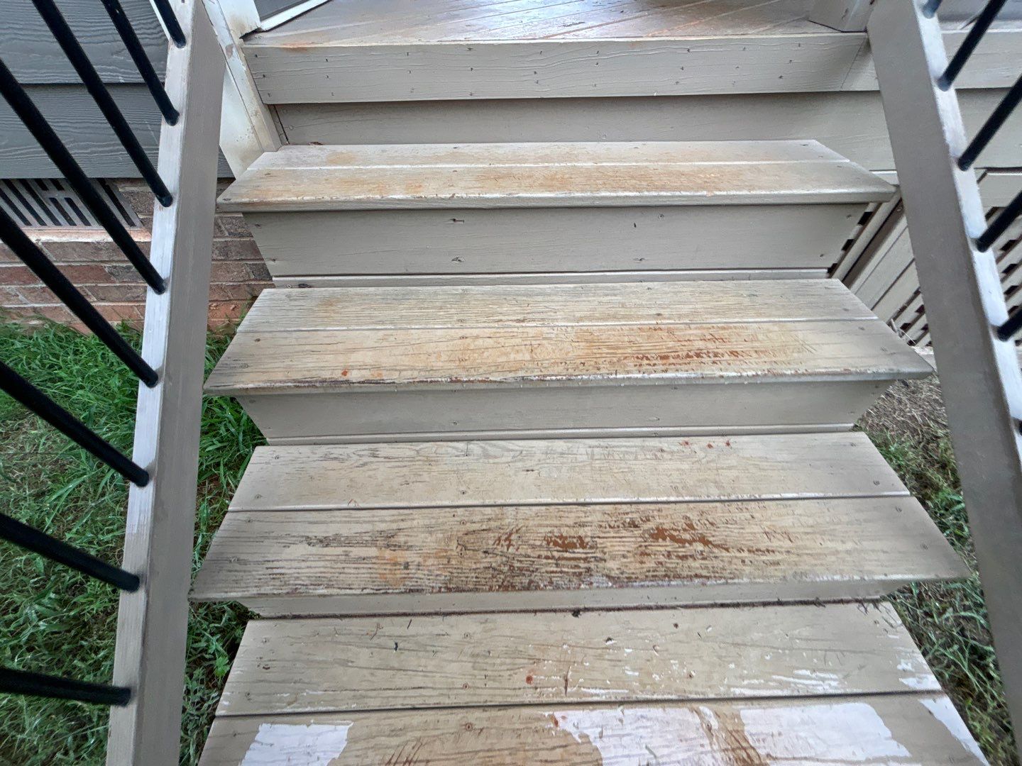 Weathered Deck using AcryFin by DuraSeal